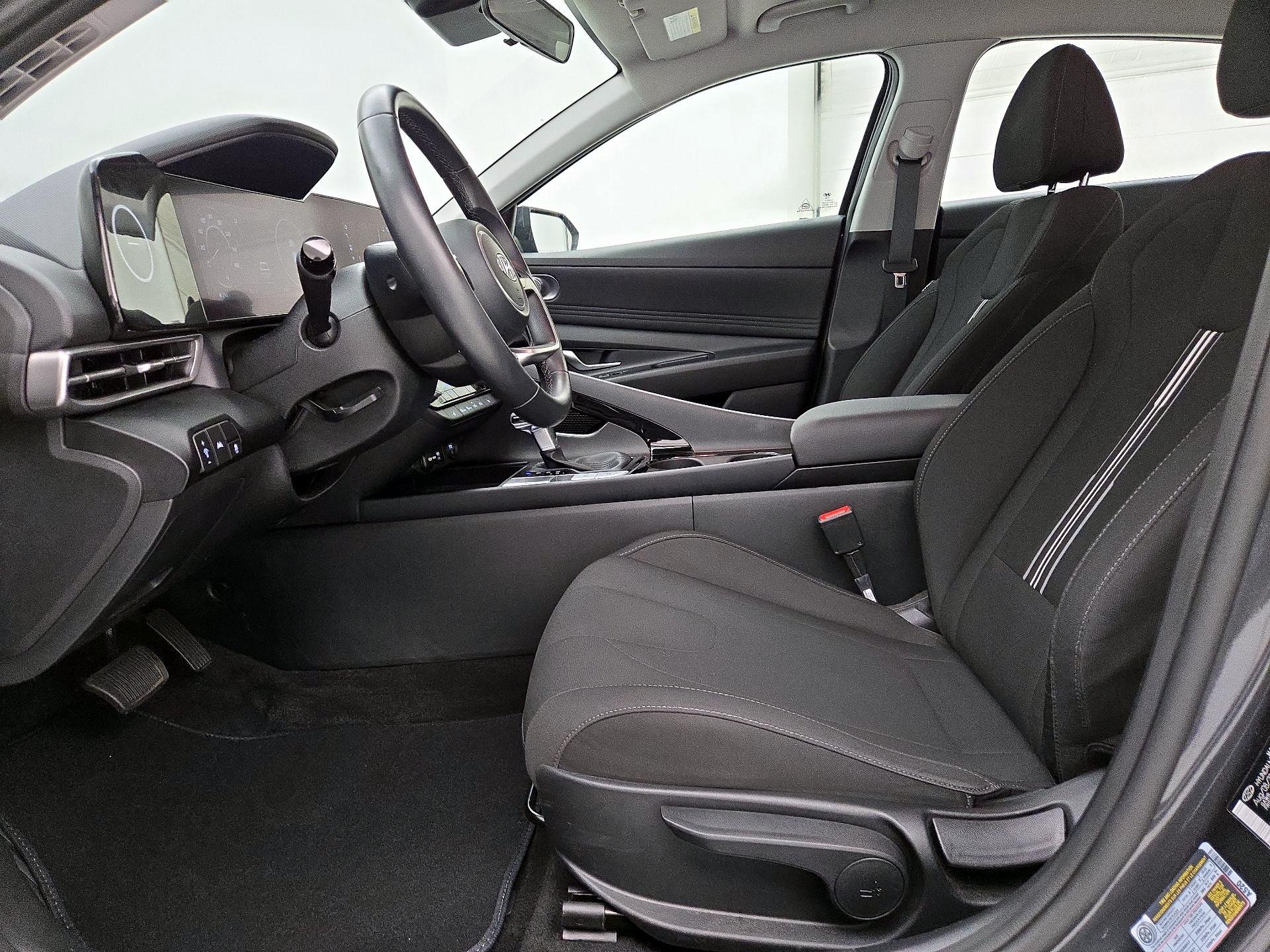 Thumbnail: 2023 Hyundai Elantra - 11