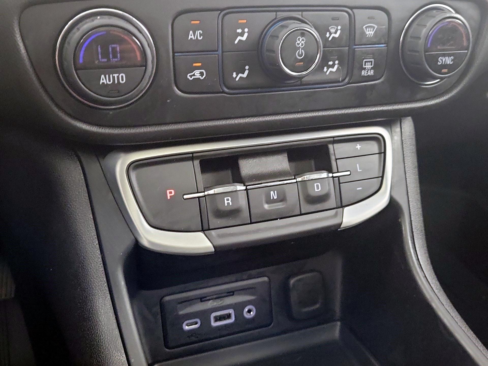 Thumbnail: 2022 GMC Terrain - 16