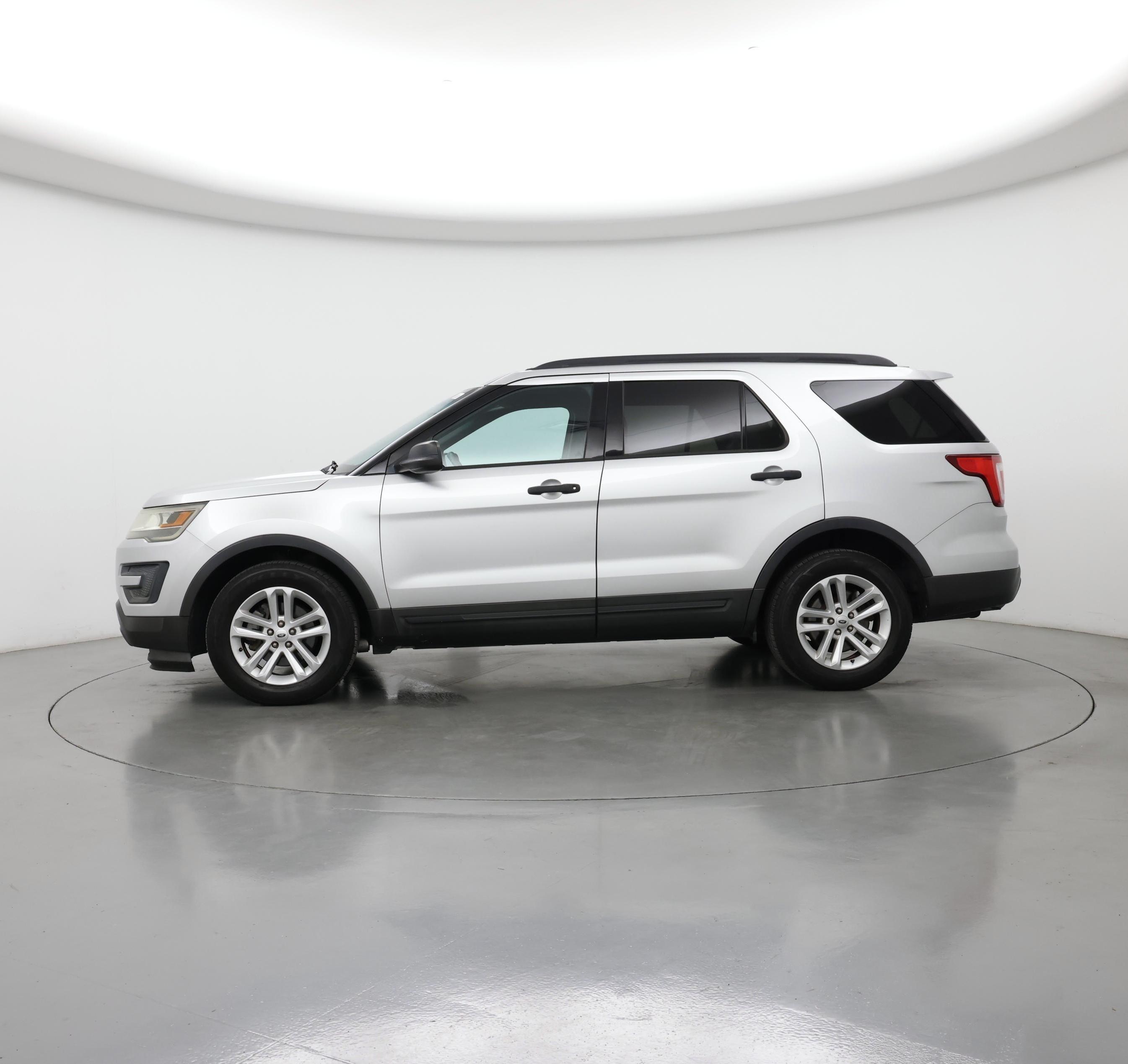 Thumbnail: 2016 Ford Explorer - 3