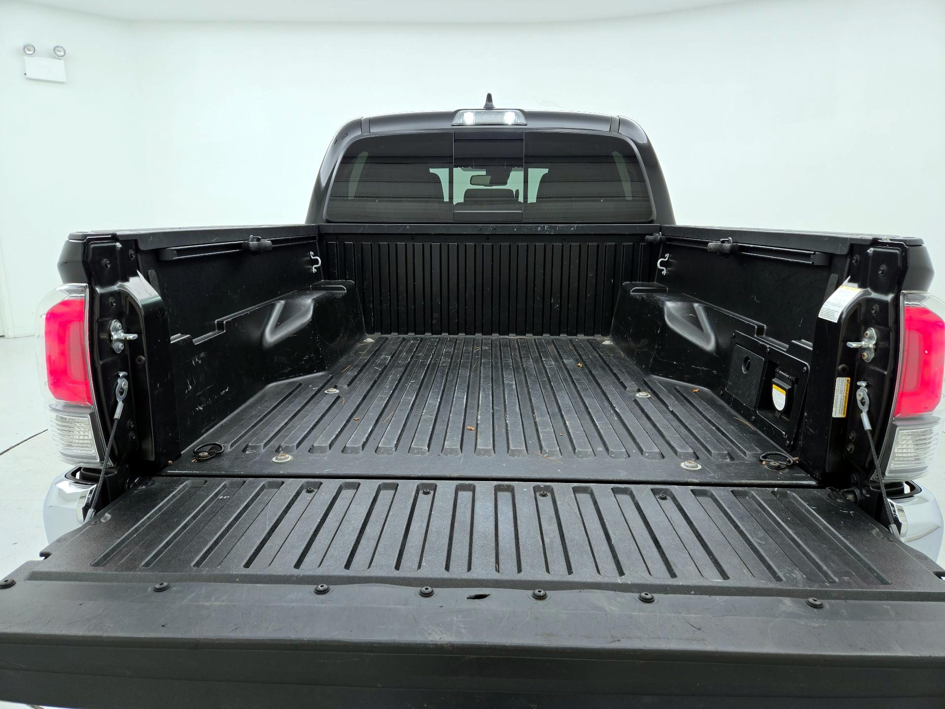 Thumbnail: 2023 Toyota Tacoma - 20