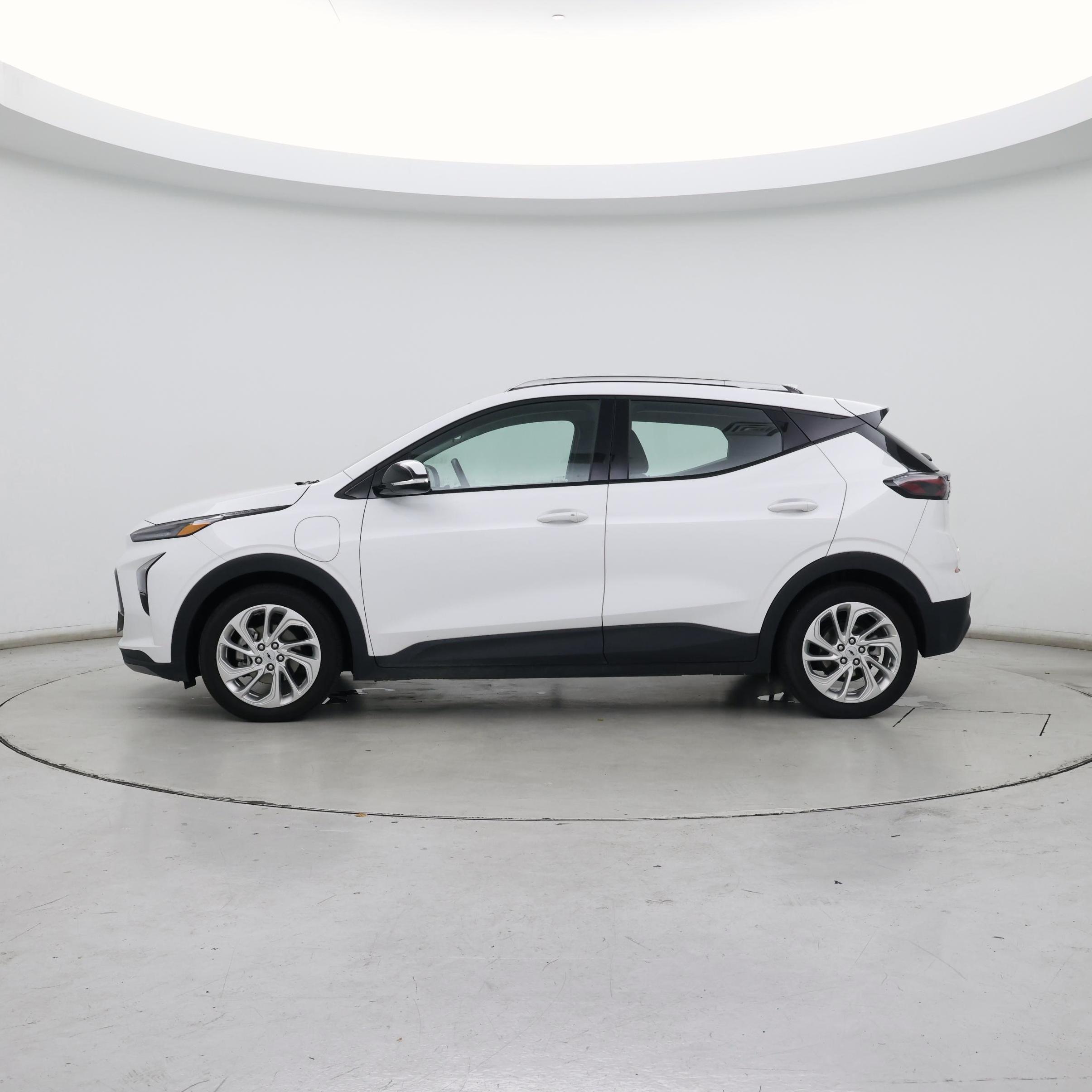 Thumbnail: 2023 Chevrolet Bolt EUV - 3