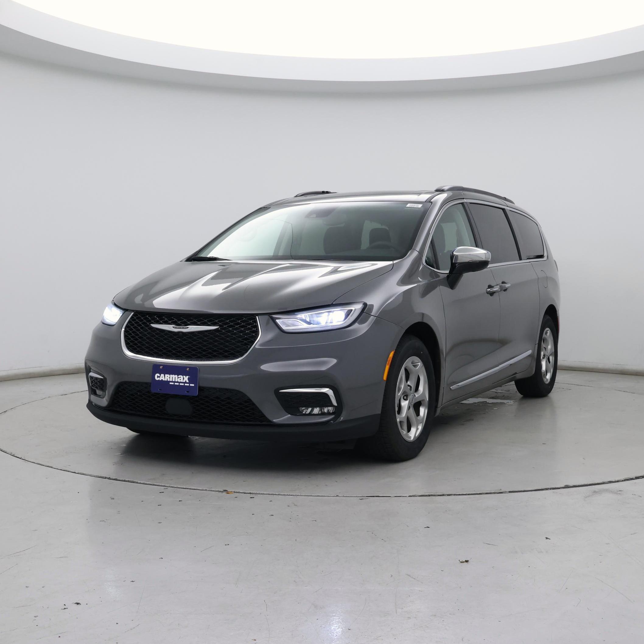 Thumbnail: 2023 Chrysler Pacifica - 4