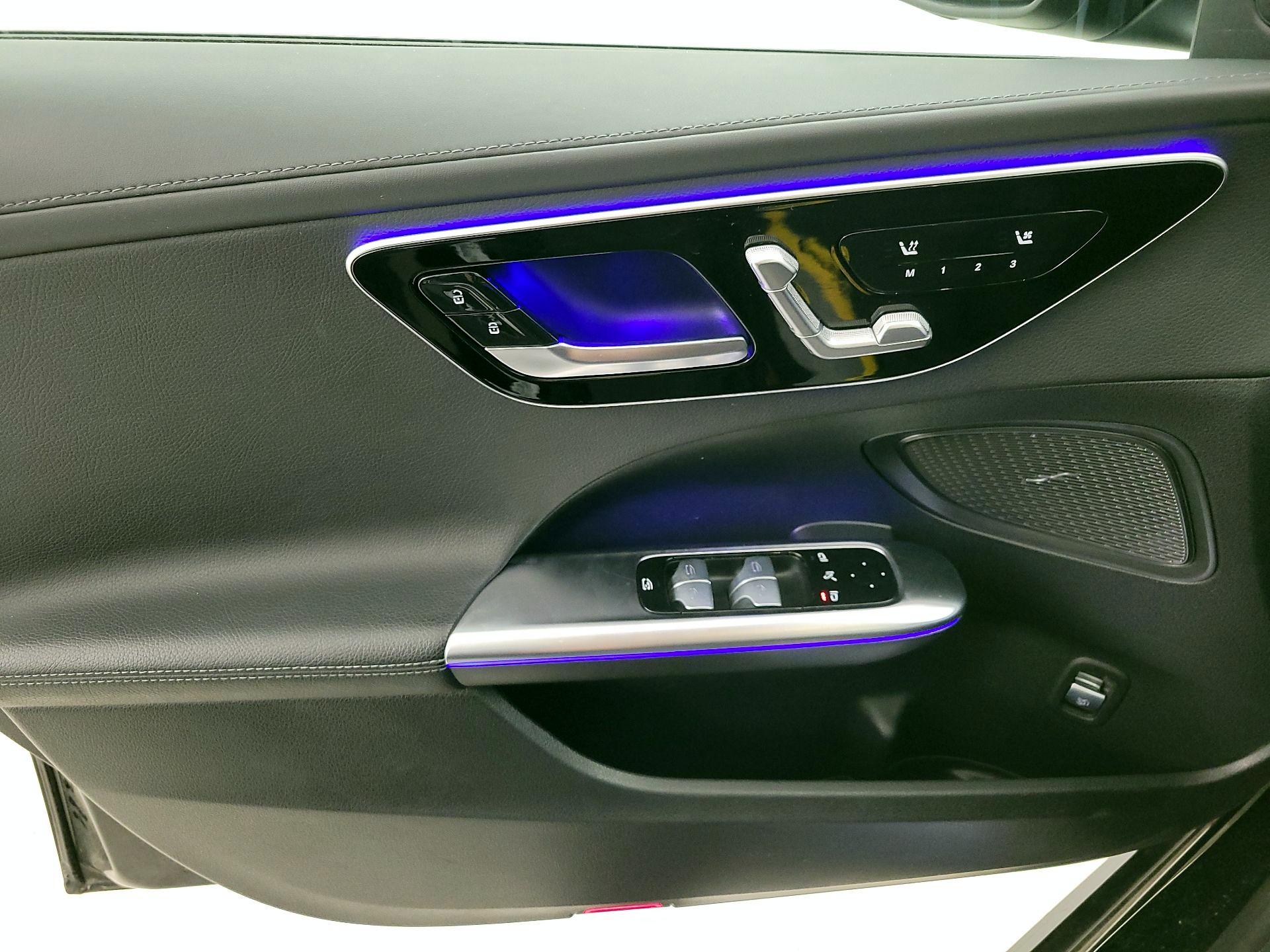 Thumbnail: 2022 Mercedes-Benz C-Class - 12