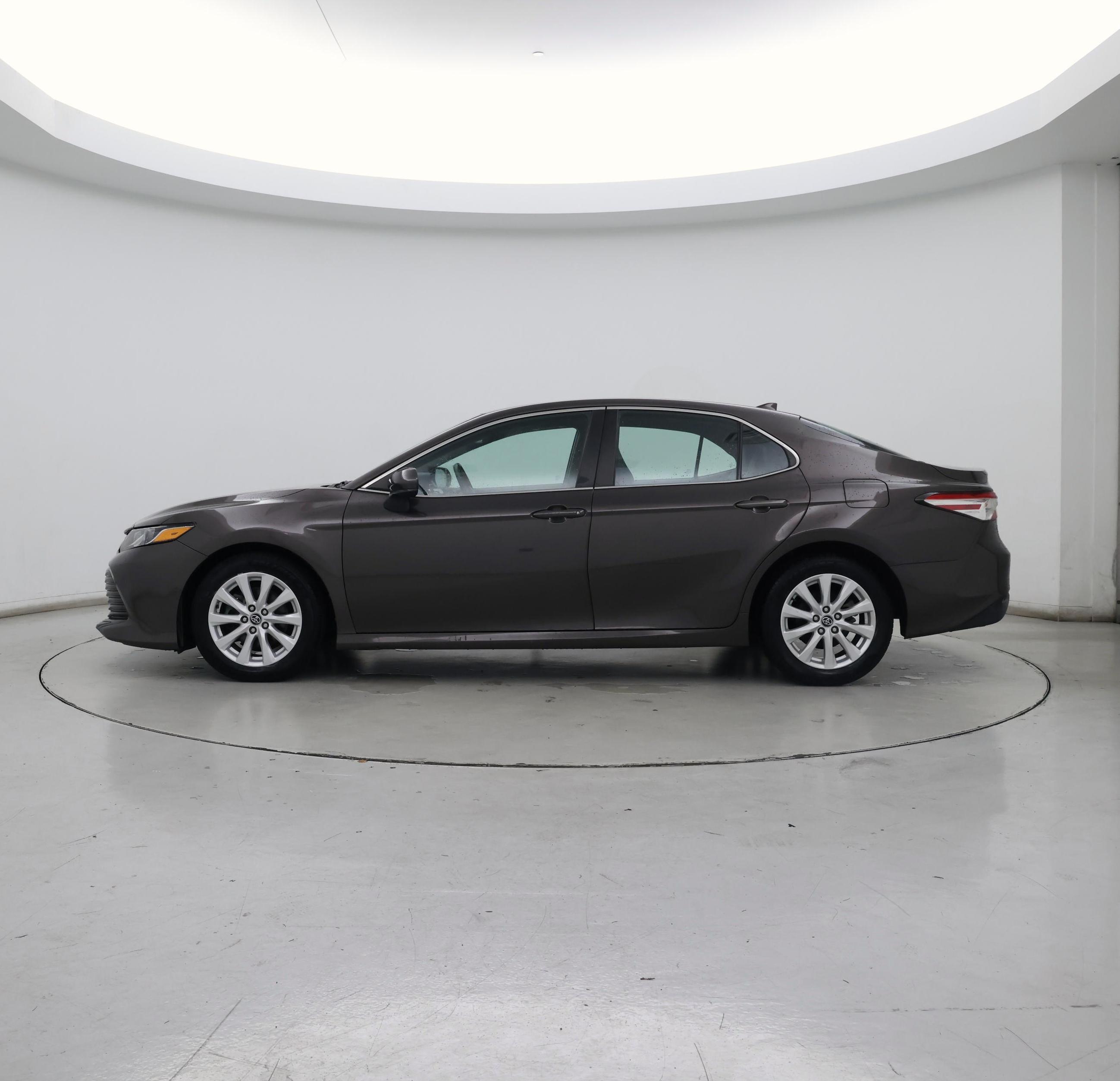 Thumbnail: 2020 Toyota Camry - 3