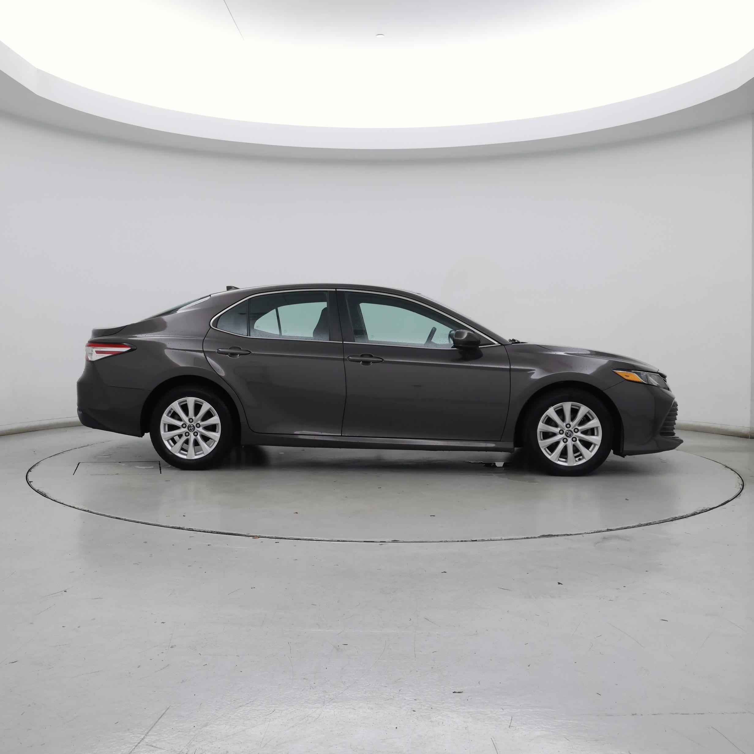 Thumbnail: 2020 Toyota Camry - 7