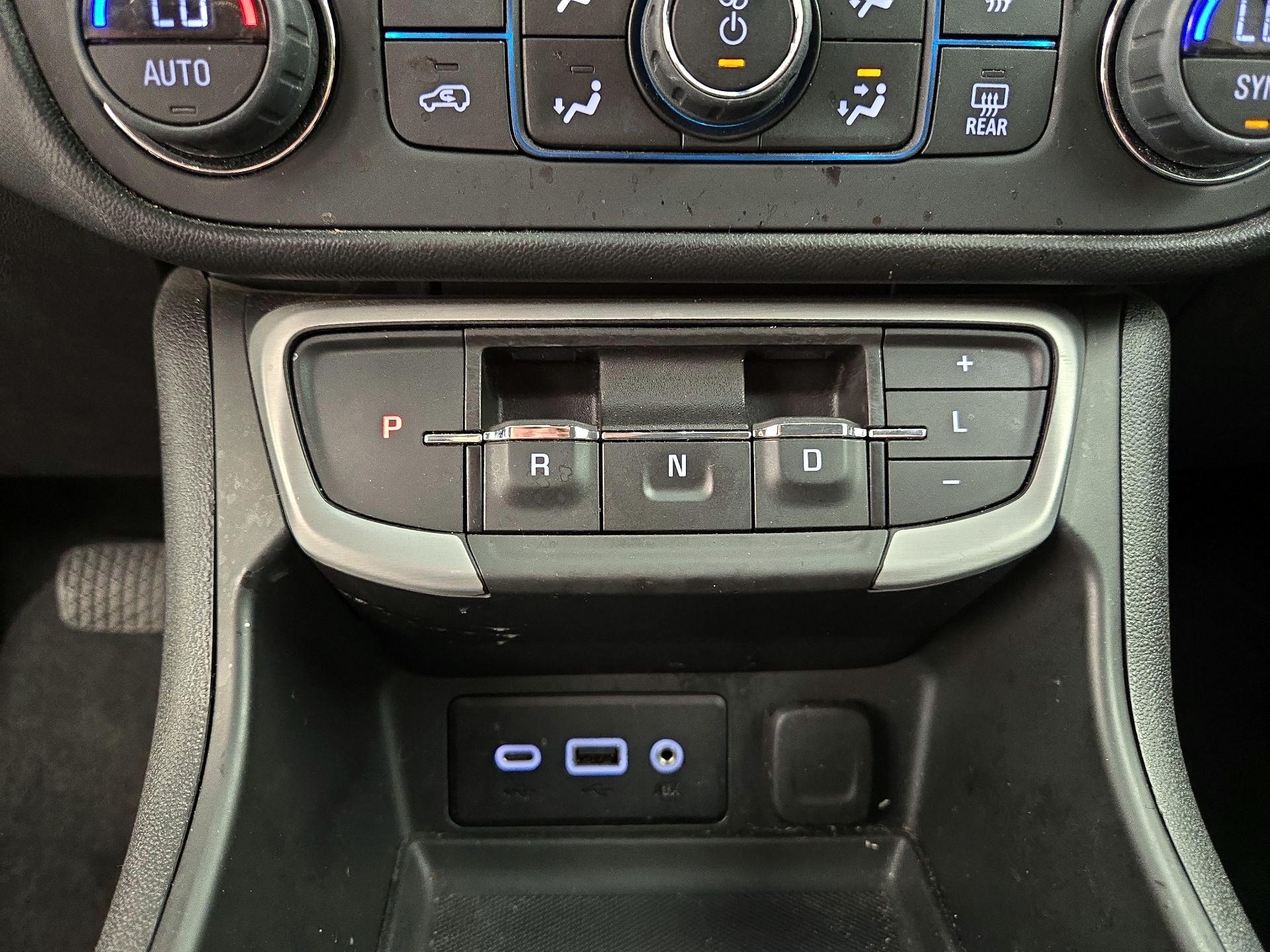 Thumbnail: 2023 GMC Terrain - 17