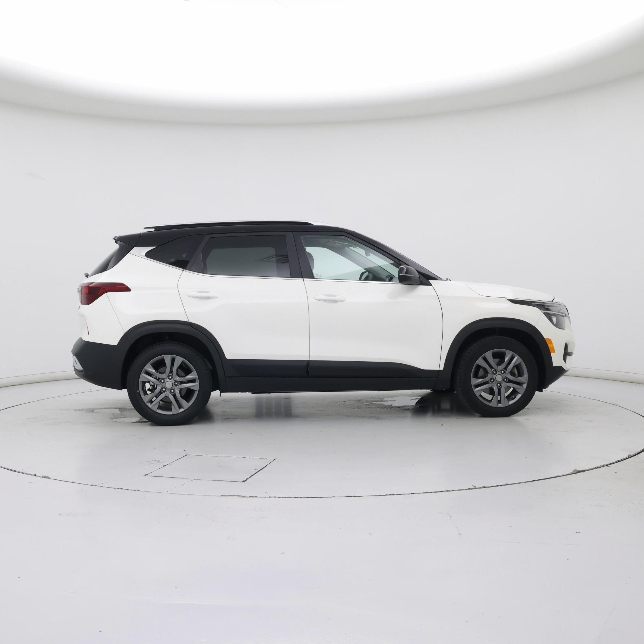 Thumbnail: 2021 Kia Seltos - 7