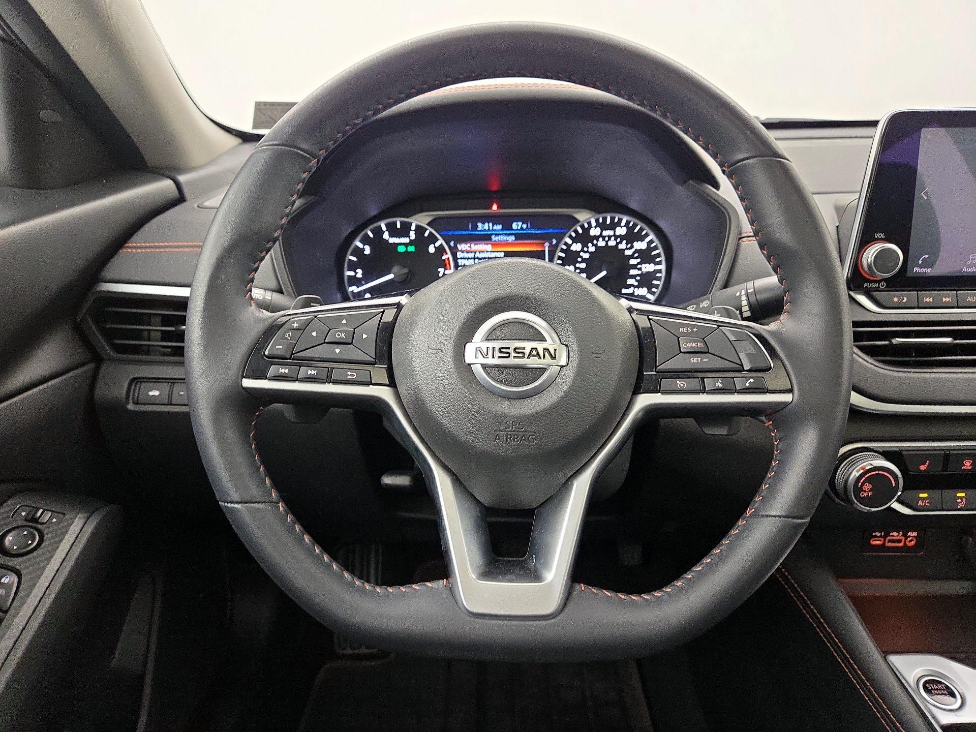 Thumbnail: 2020 Nissan Altima - 10