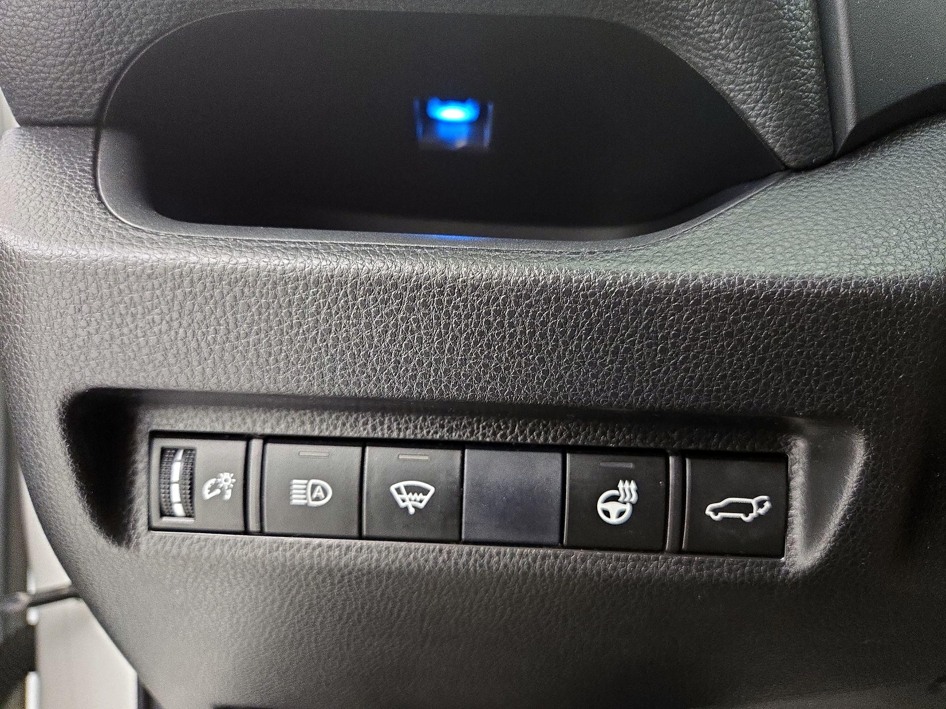 Thumbnail: 2020 Toyota RAV4 - 13