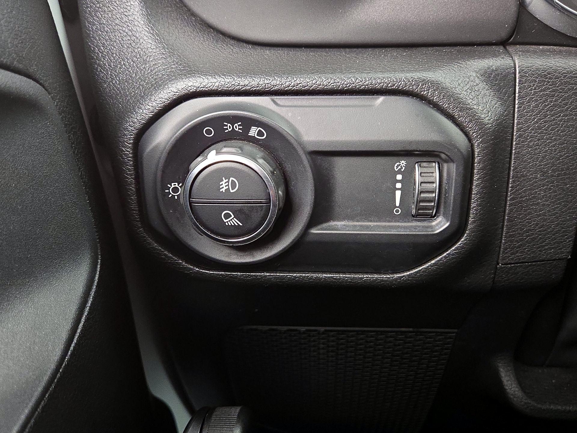 Thumbnail: 2023 Jeep Gladiator - 13