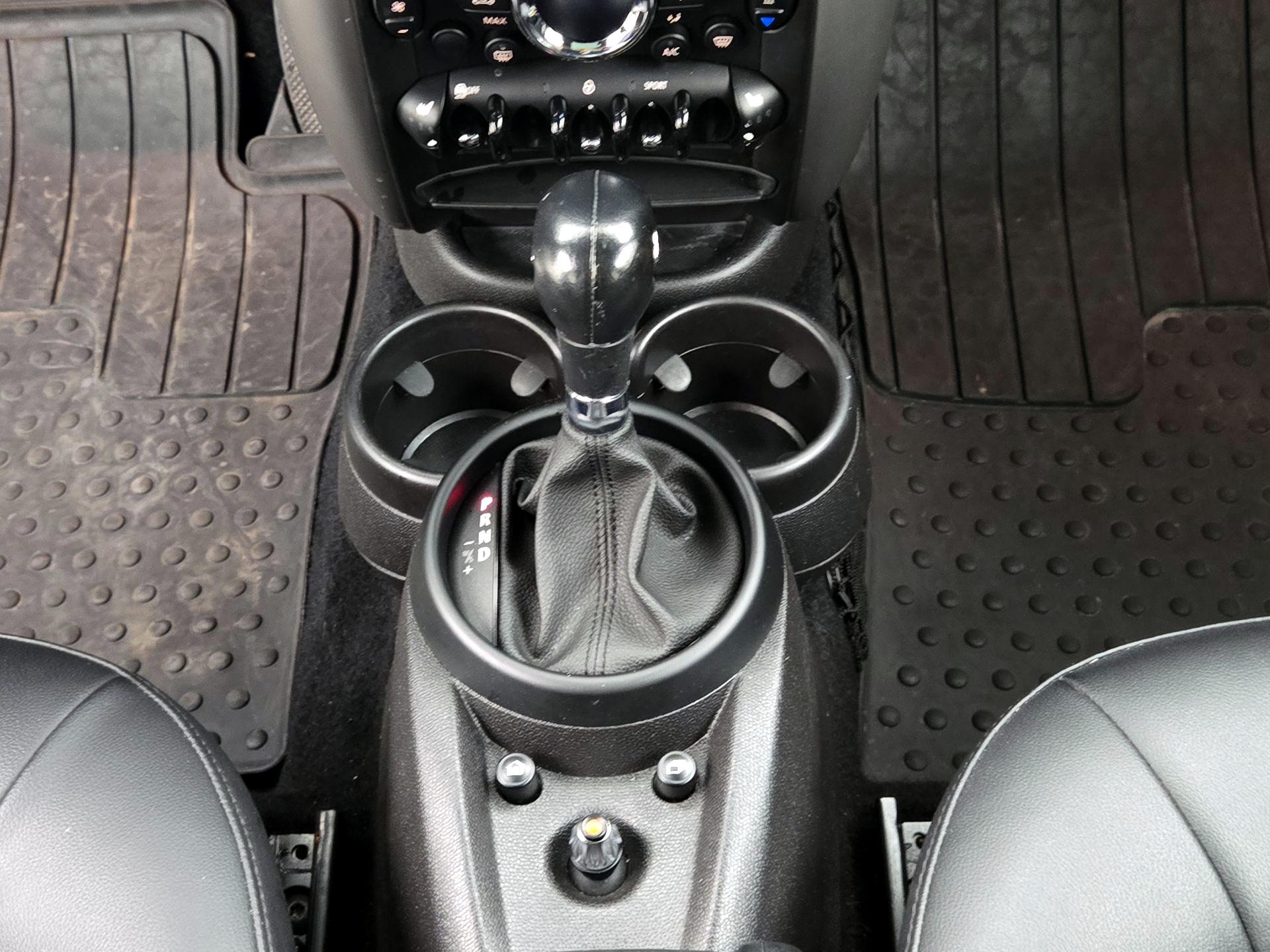 Thumbnail: 2015 MINI Cooper Countryman - 16
