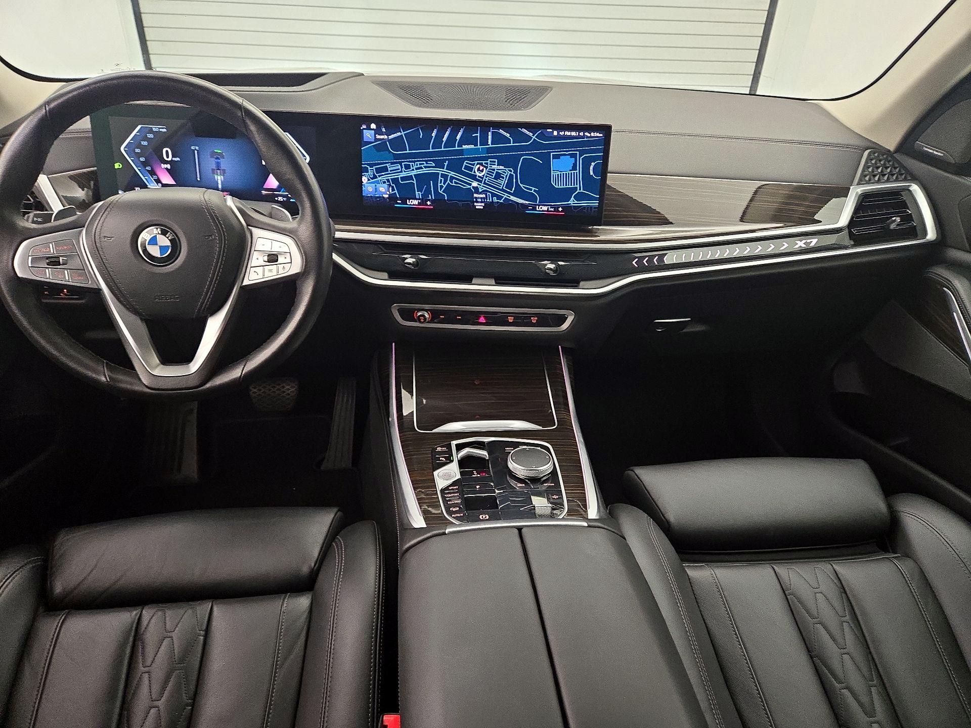 Thumbnail: 2023 BMW X7 - 9