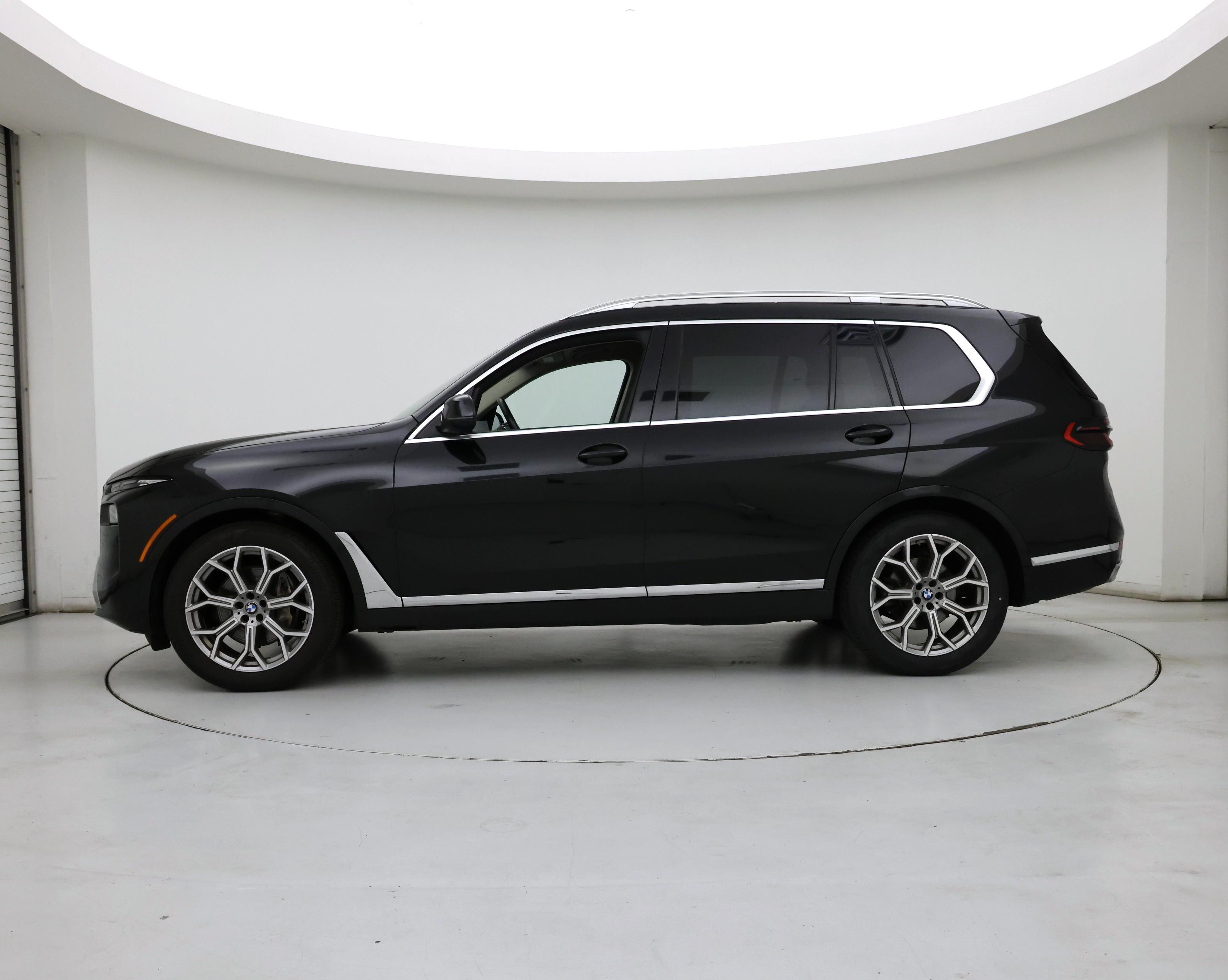 Thumbnail: 2023 BMW X7 - 3
