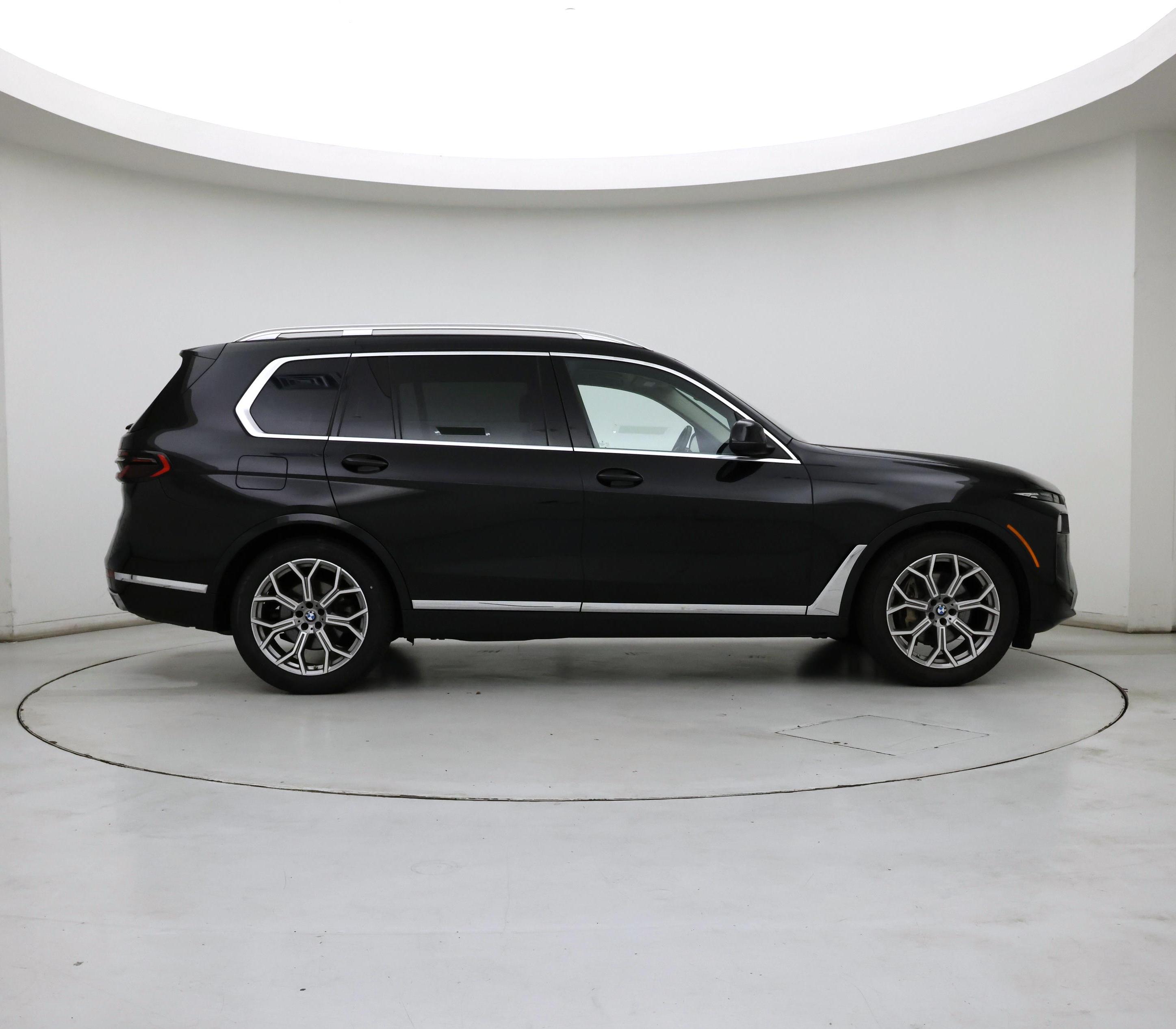 Thumbnail: 2023 BMW X7 - 7