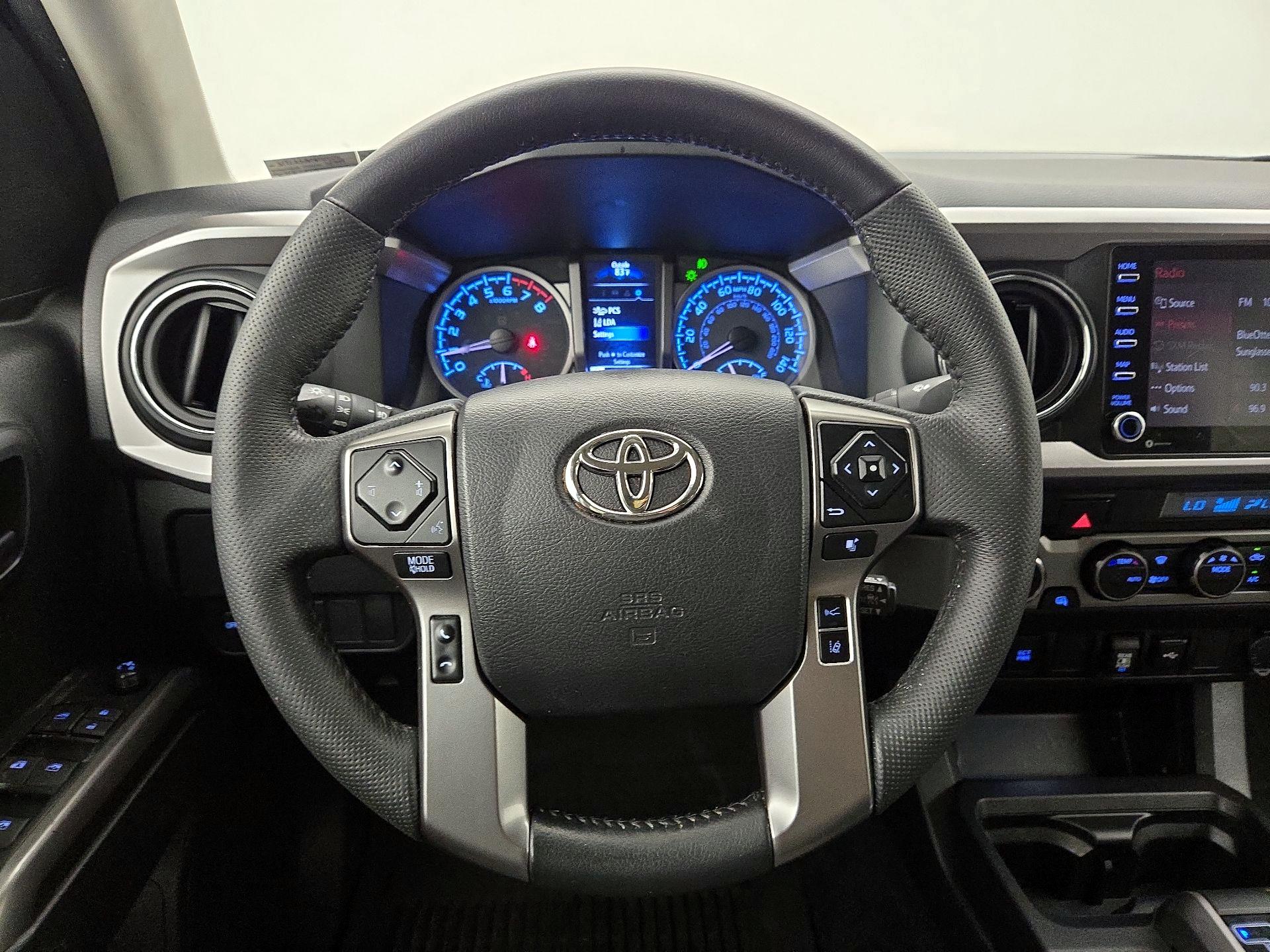 Thumbnail: 2022 Toyota Tacoma - 10