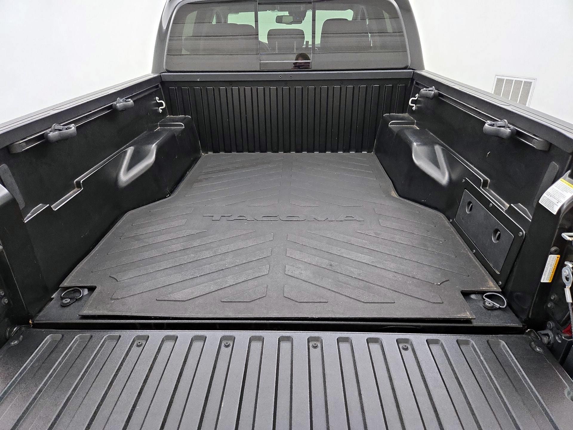 Thumbnail: 2022 Toyota Tacoma - 20