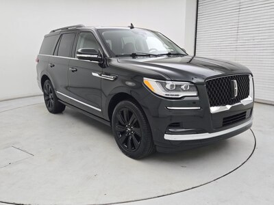 Green 2022 Lincoln Navigator Black Label