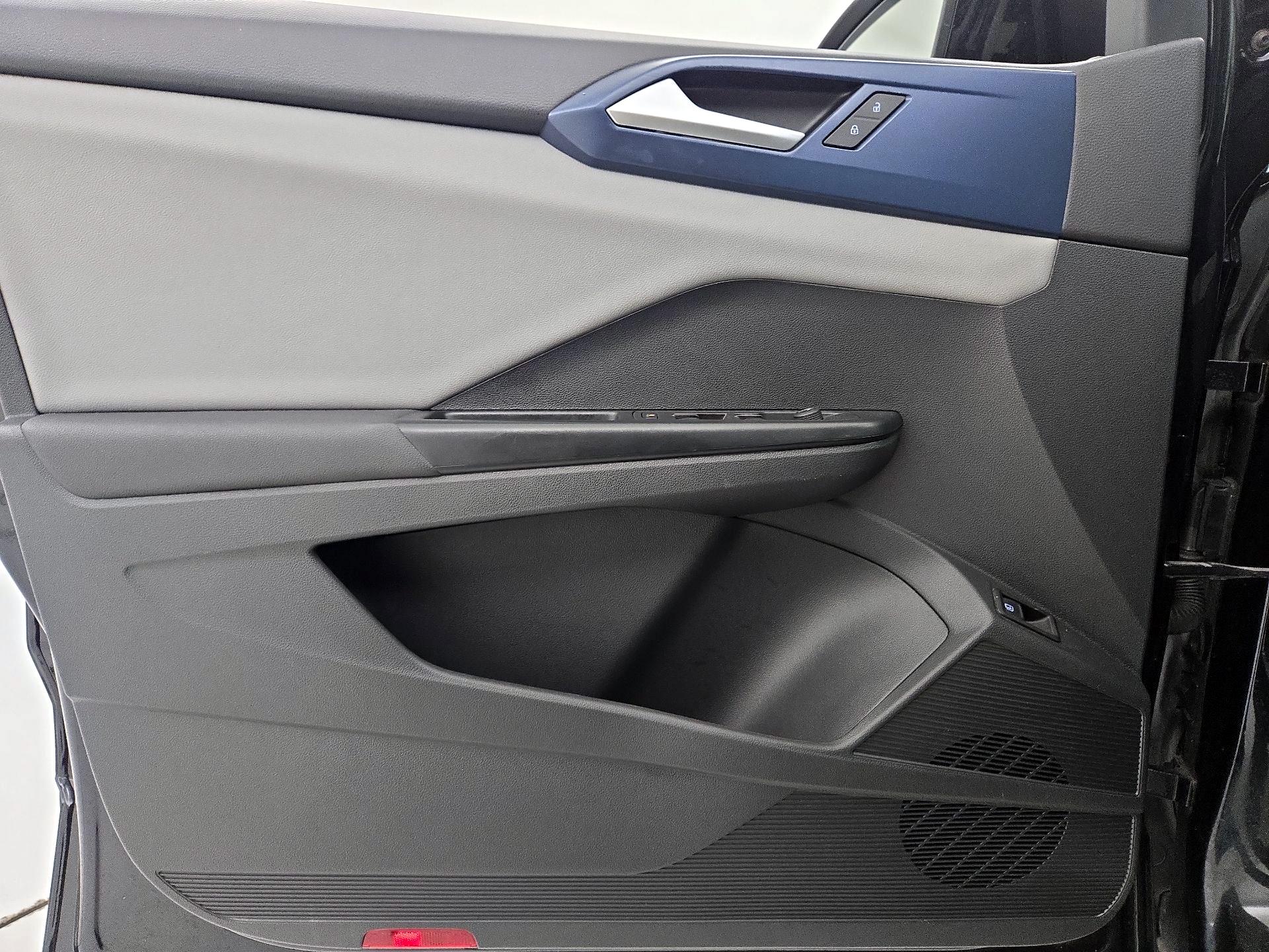 Thumbnail: 2022 Volkswagen Taos - 12