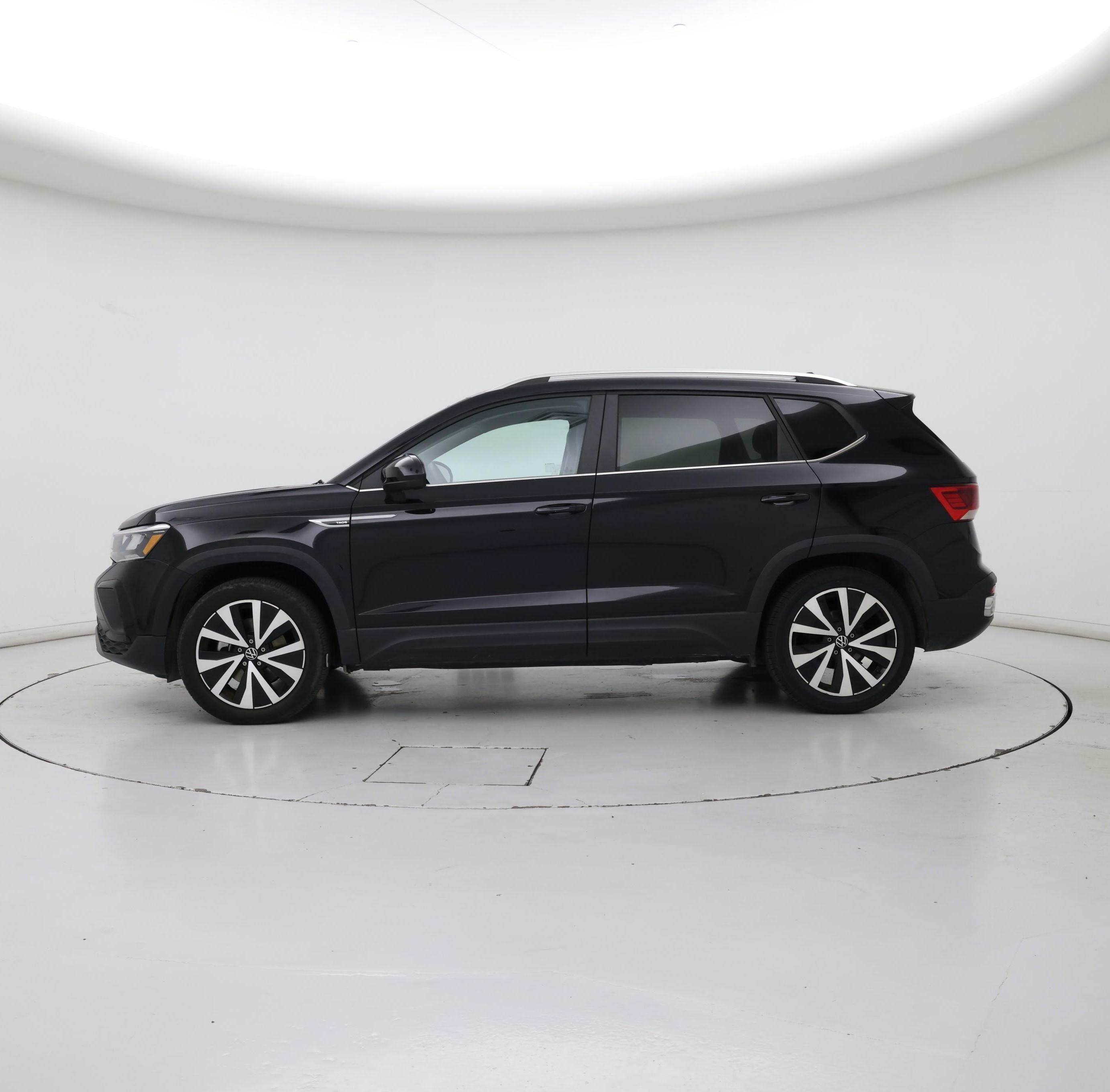 Thumbnail: 2022 Volkswagen Taos - 3