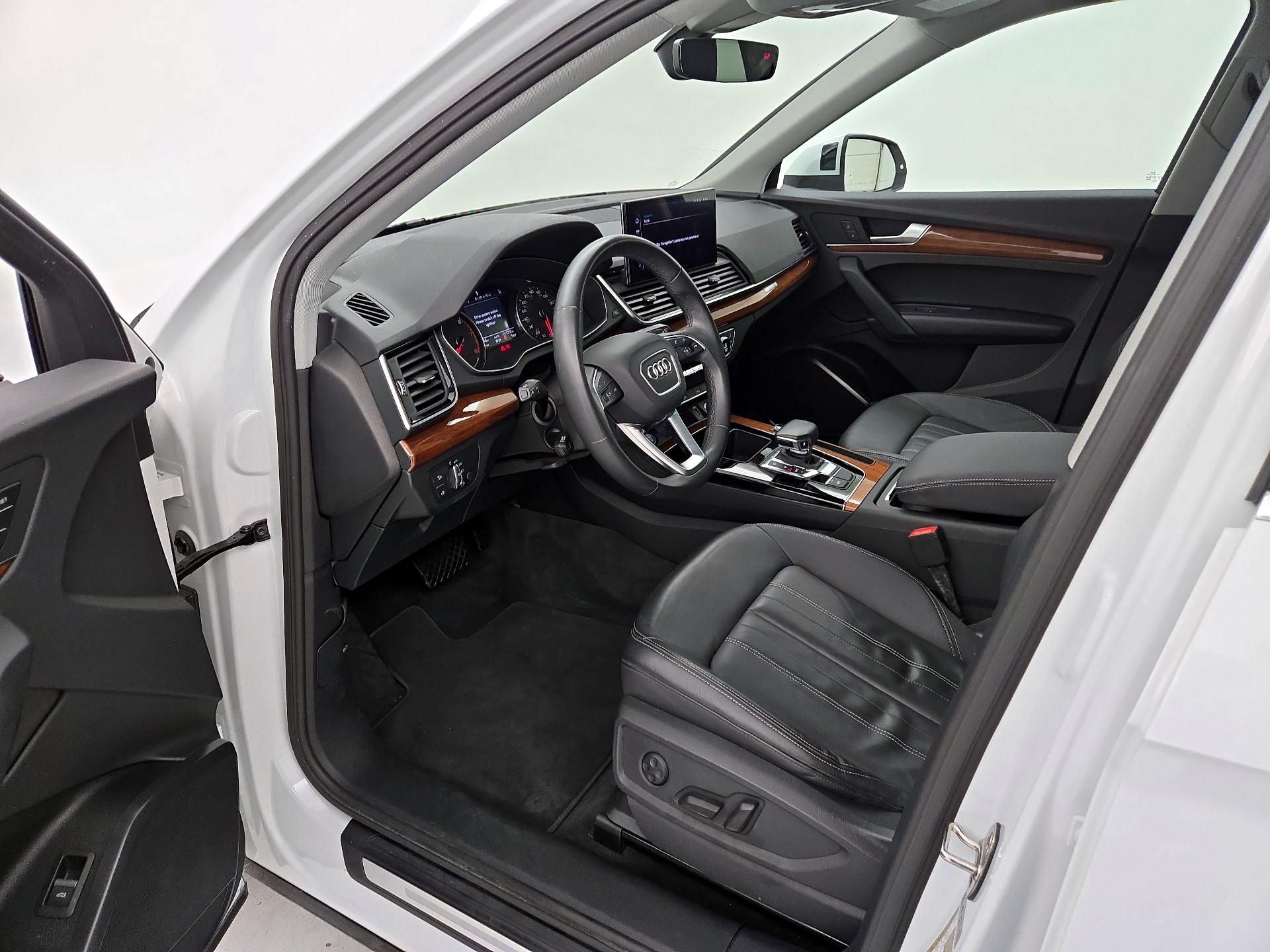 Thumbnail: 2021 Audi Q5 - 11