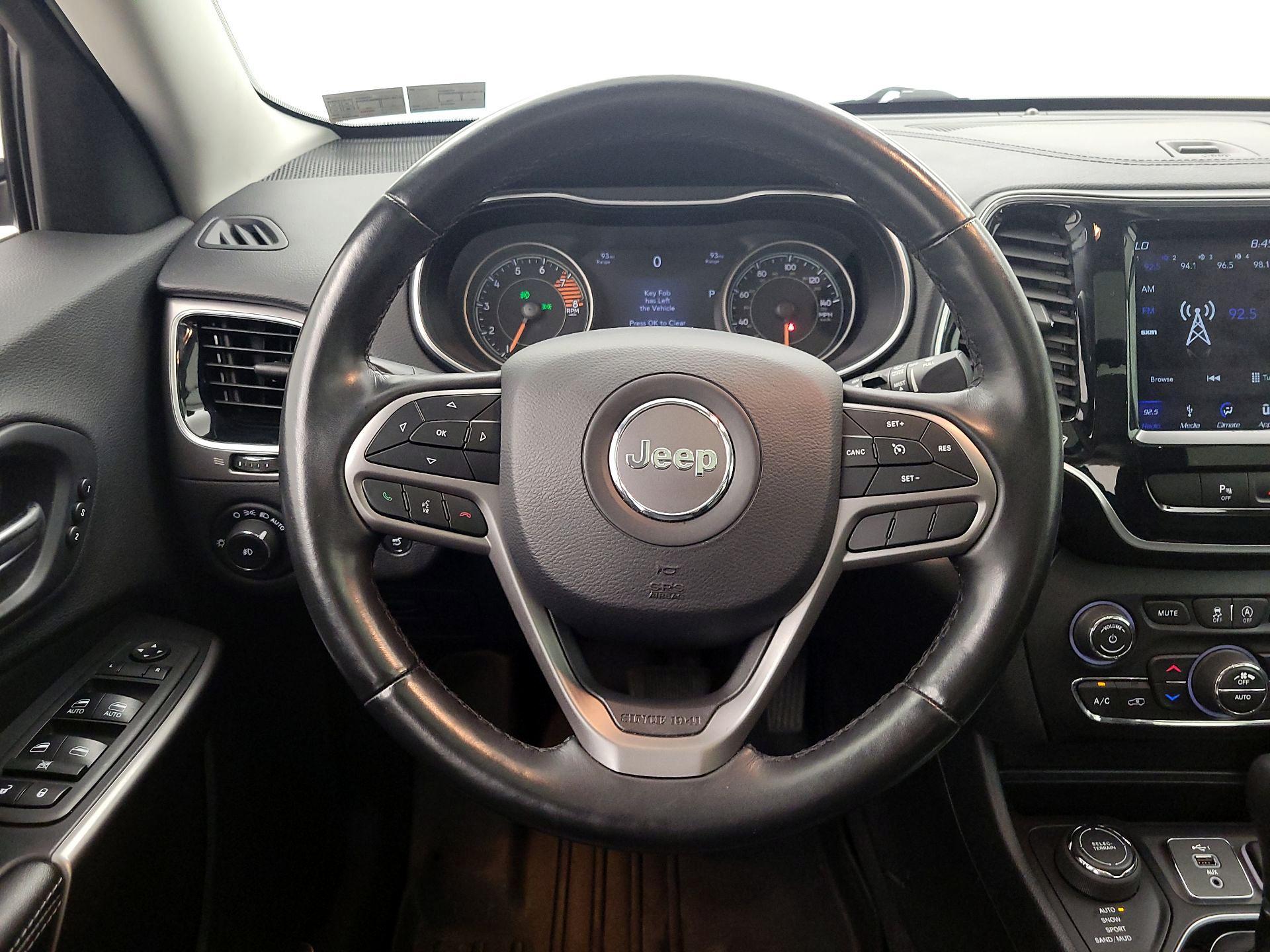 Thumbnail: 2019 Jeep Cherokee - 10