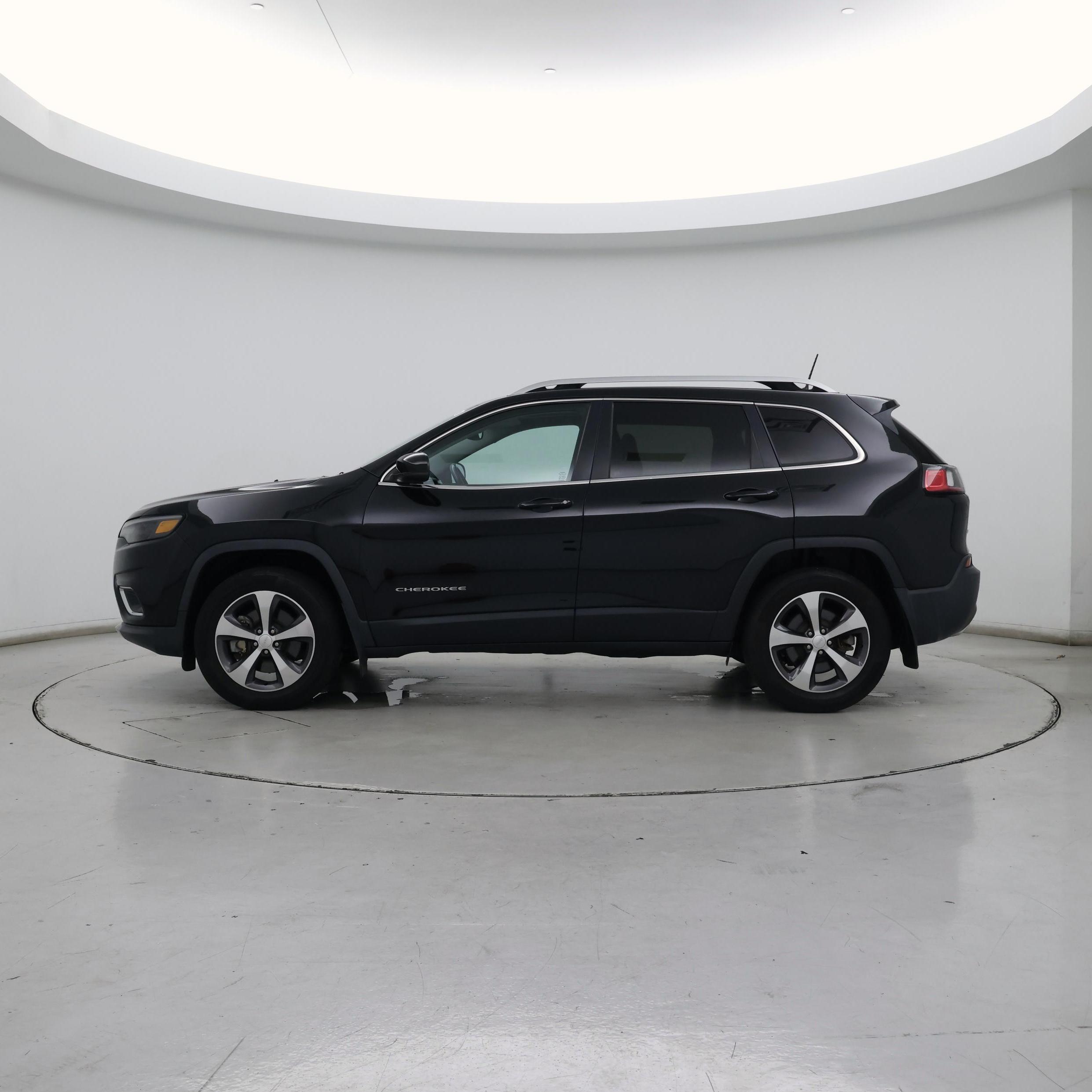Thumbnail: 2019 Jeep Cherokee - 3