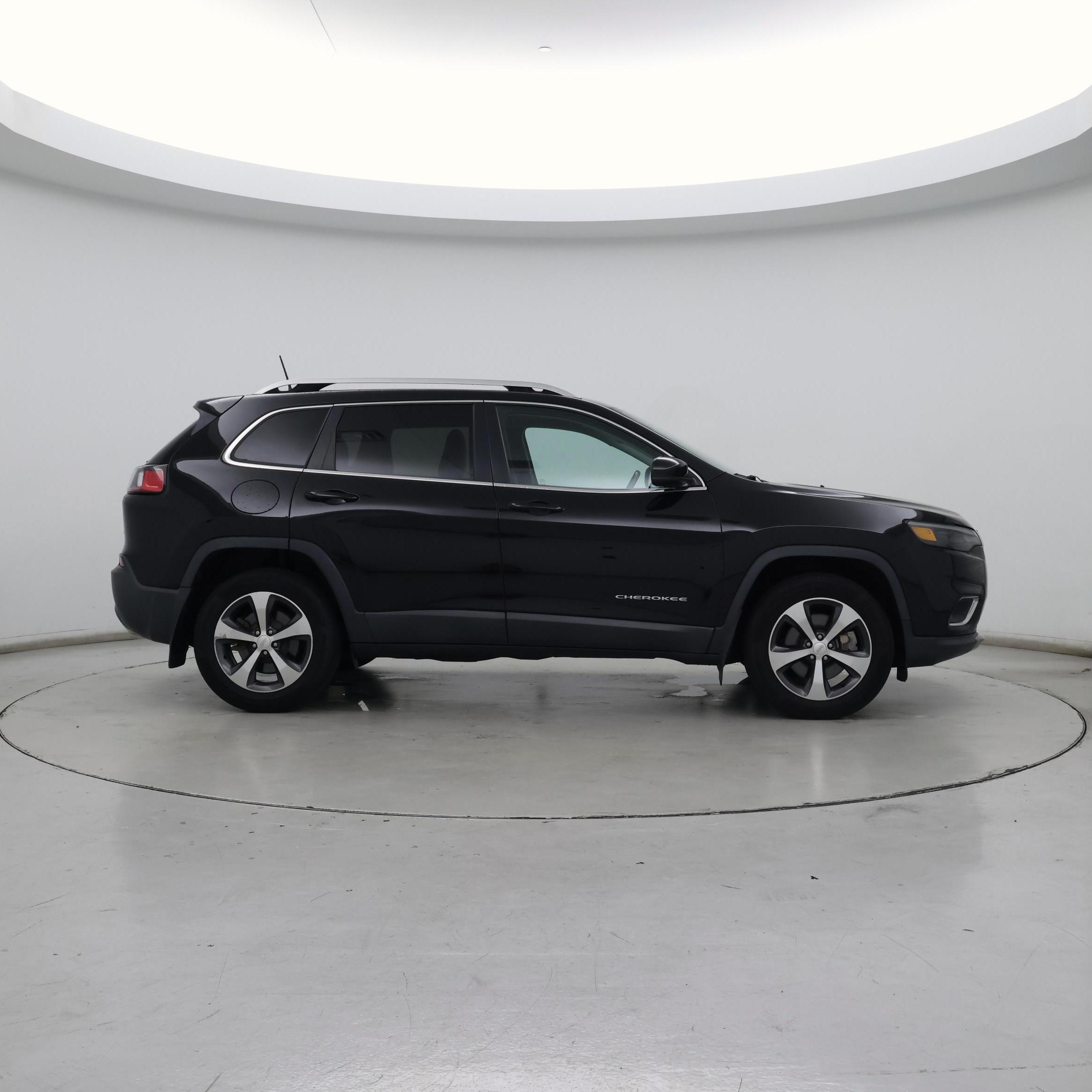 Thumbnail: 2019 Jeep Cherokee - 7