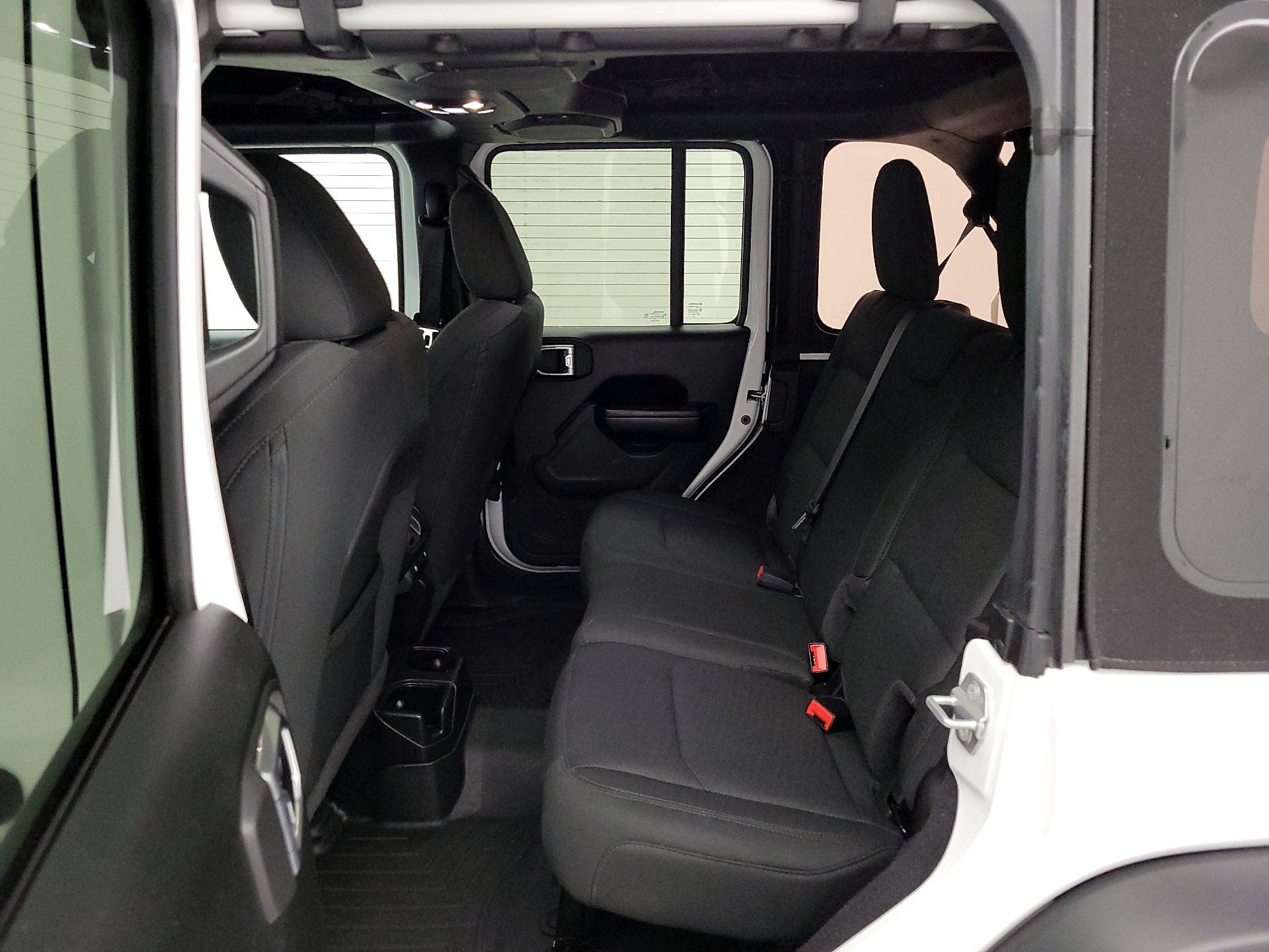 Thumbnail: 2019 Jeep Wrangler - 19
