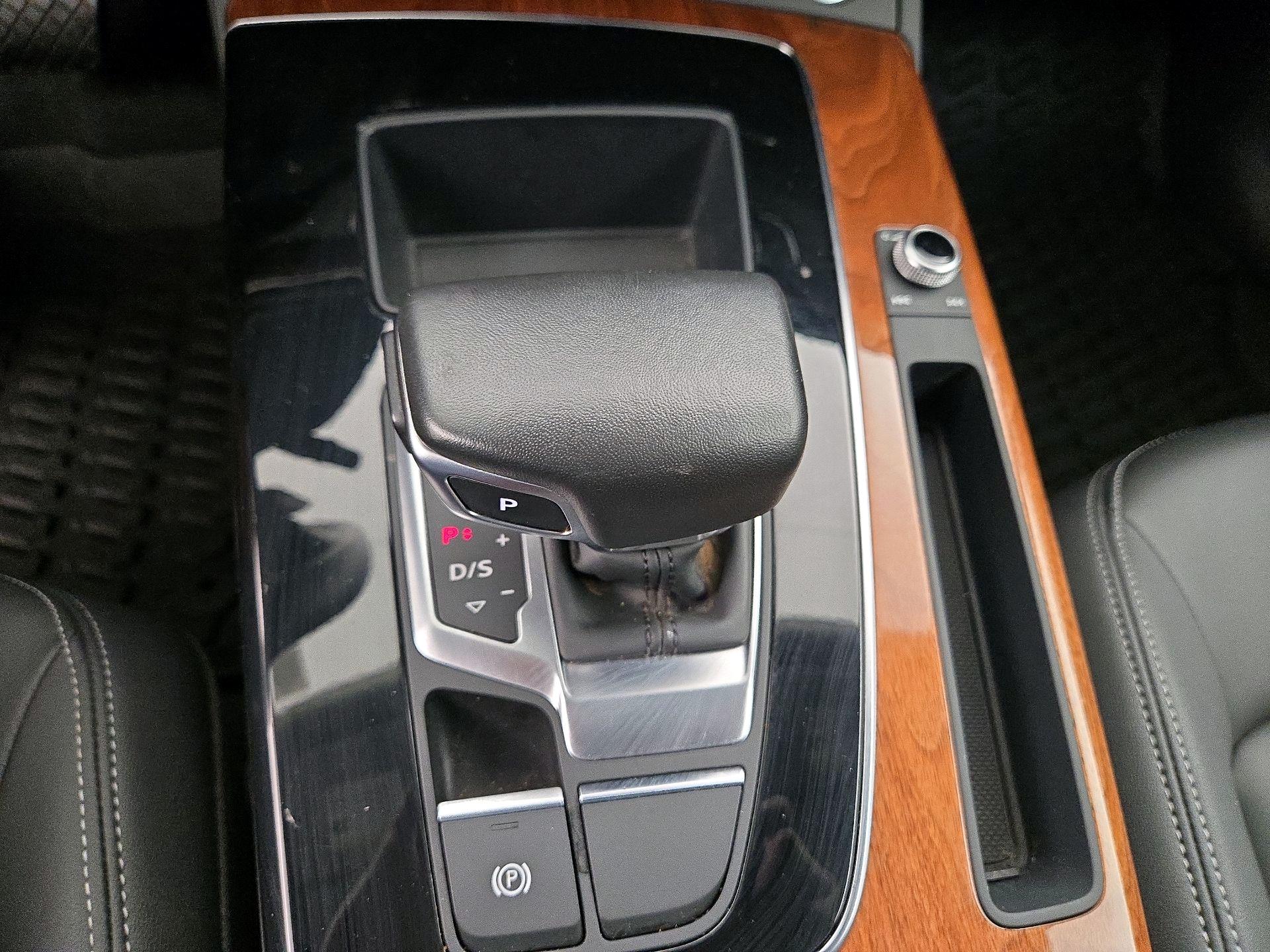 Thumbnail: 2023 Audi Q5 - 17
