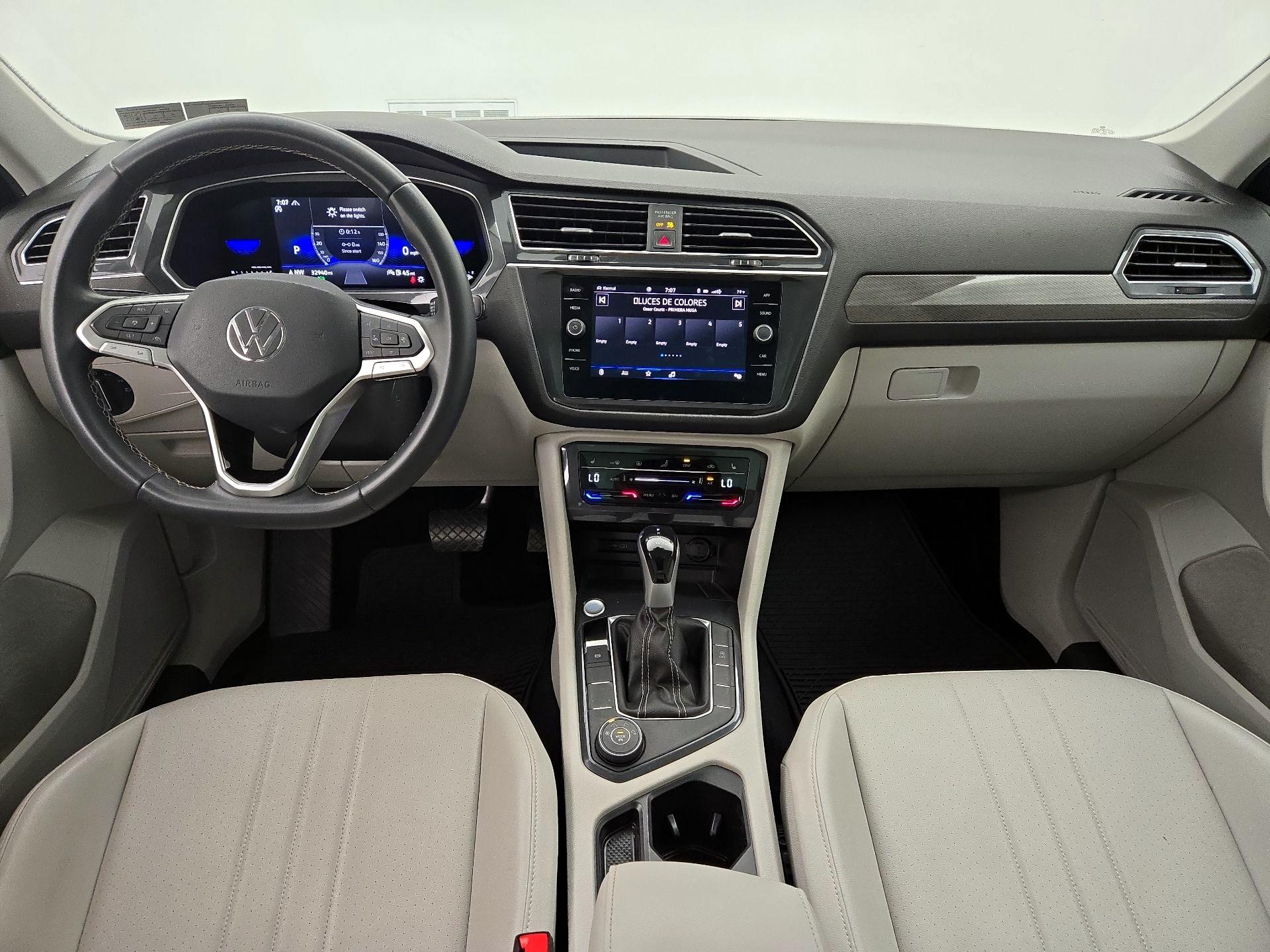 Thumbnail: 2022 Volkswagen Tiguan - 9