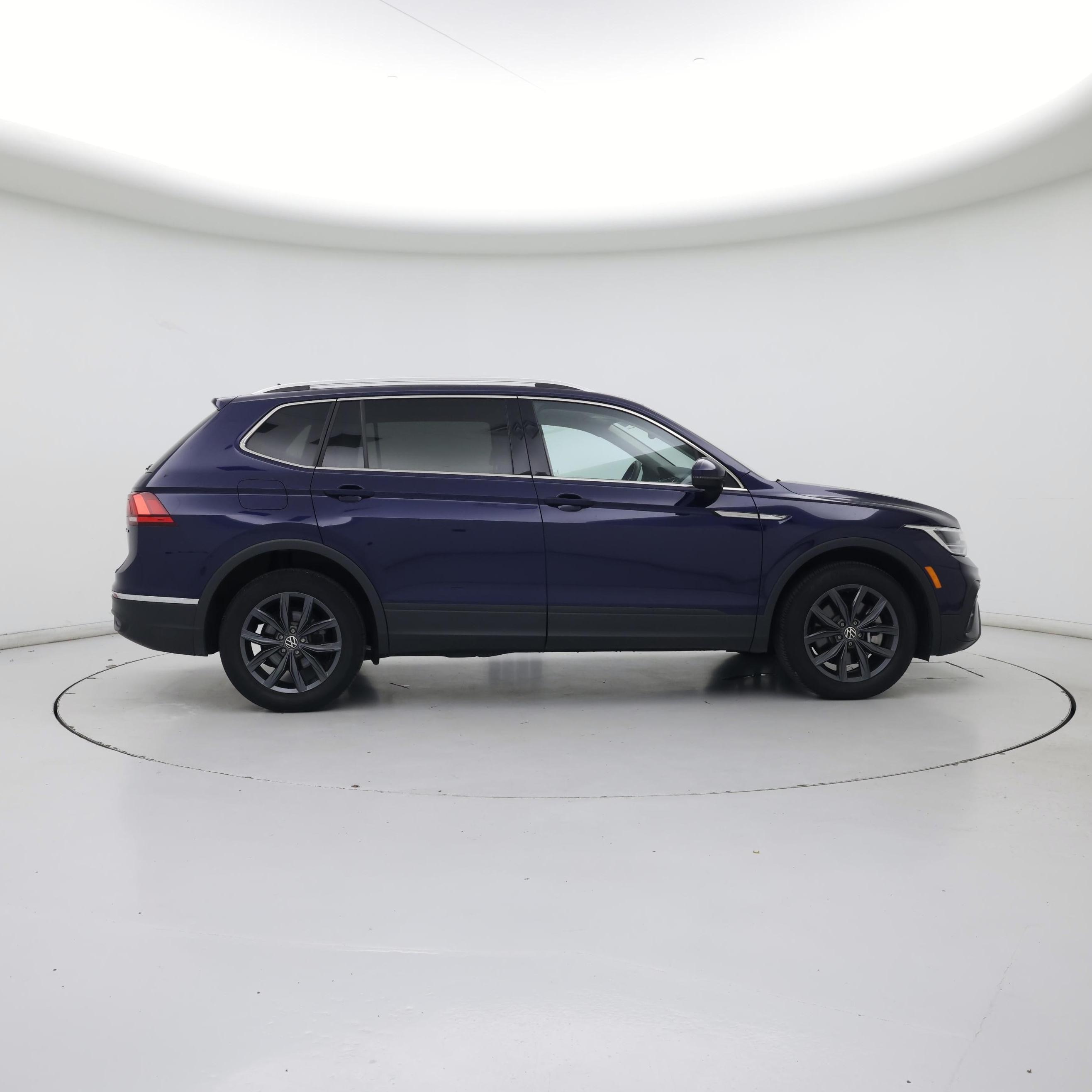 Thumbnail: 2022 Volkswagen Tiguan - 7