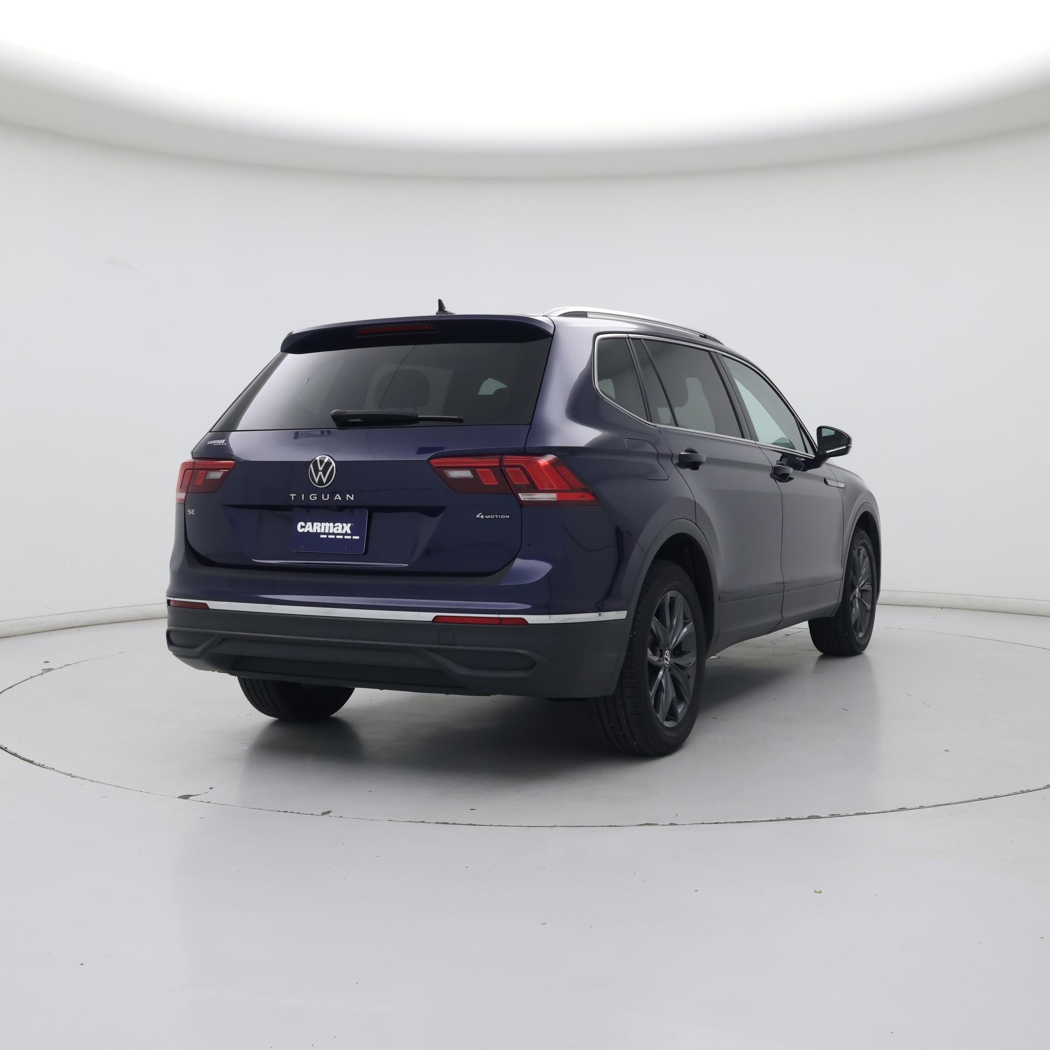 Thumbnail: 2022 Volkswagen Tiguan - 8
