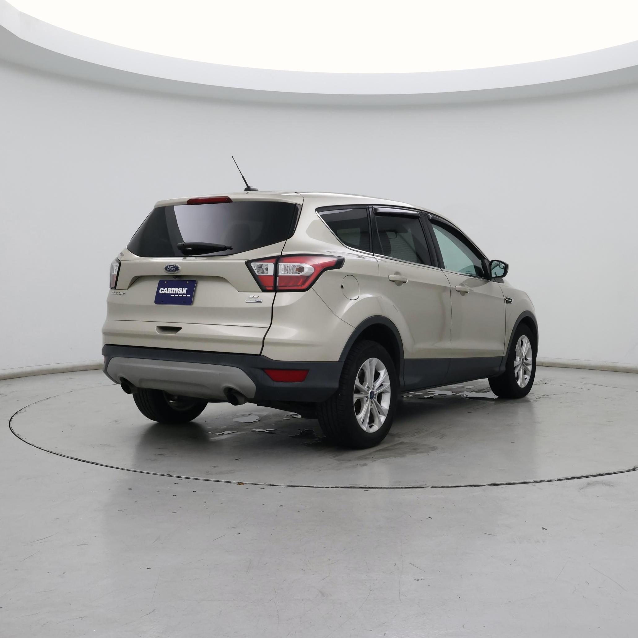 Thumbnail: 2017 Ford Escape - 8