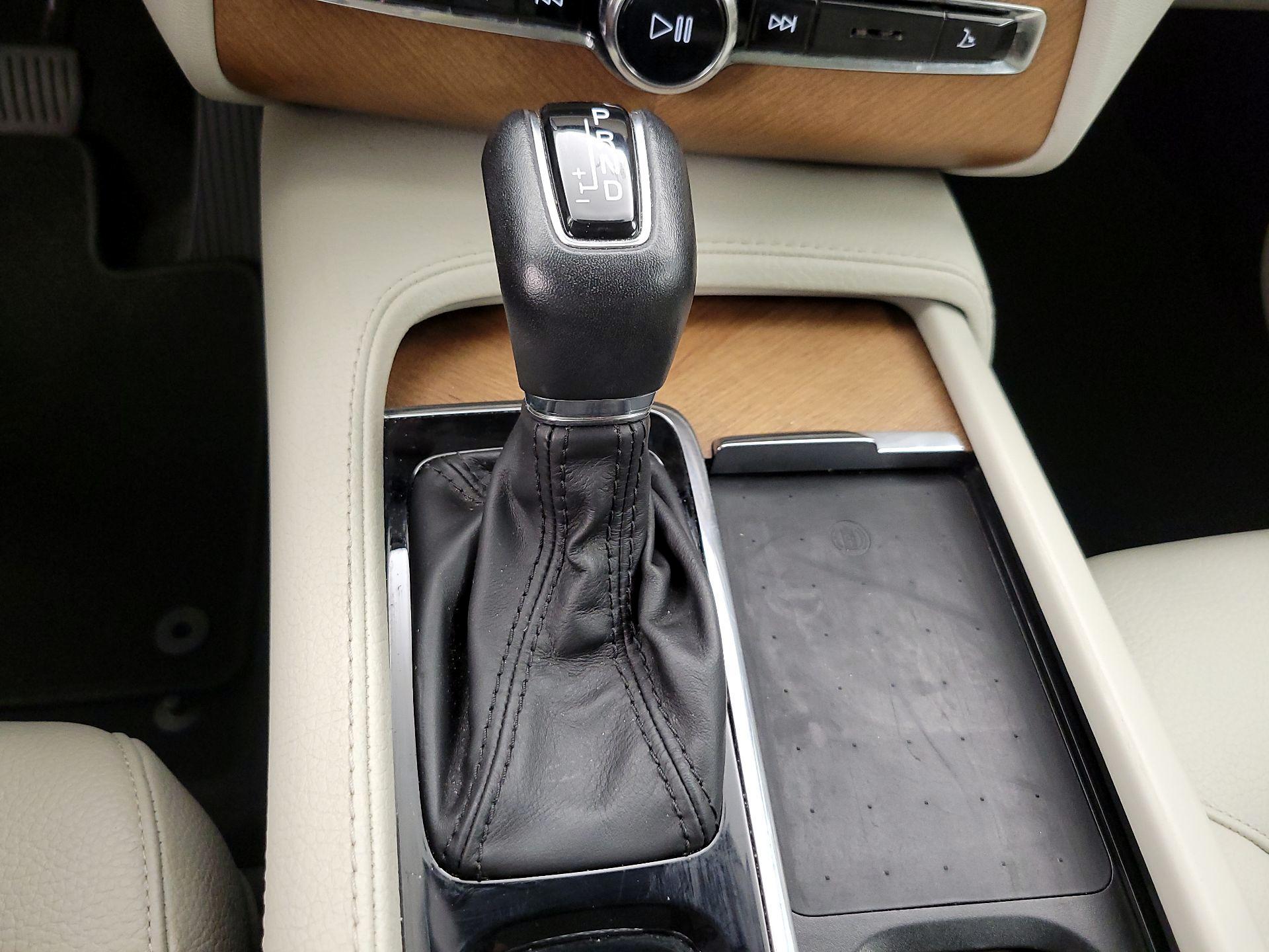 Thumbnail: 2021 Volvo XC90 - 18