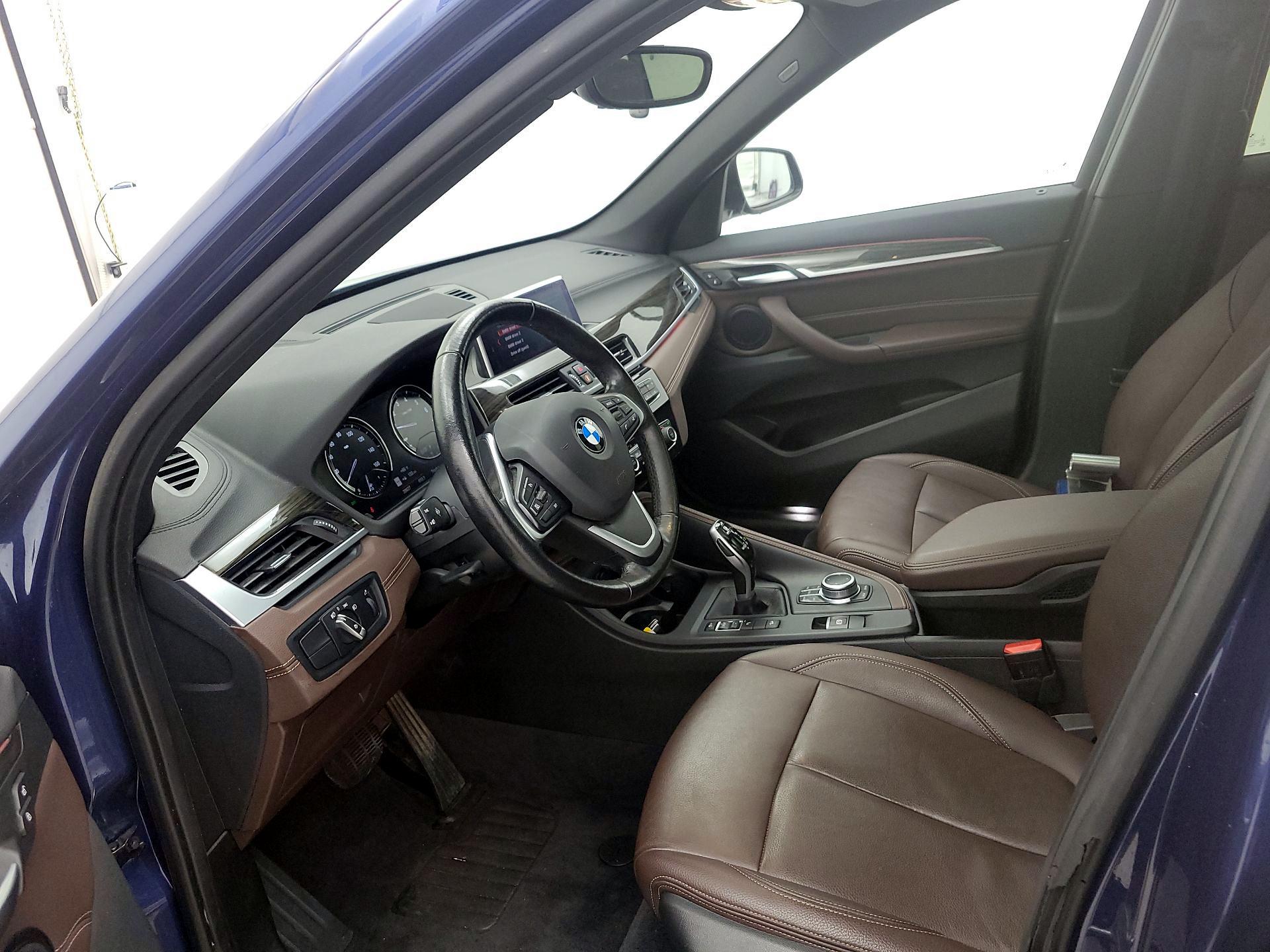 Thumbnail: 2022 BMW X1 - 11