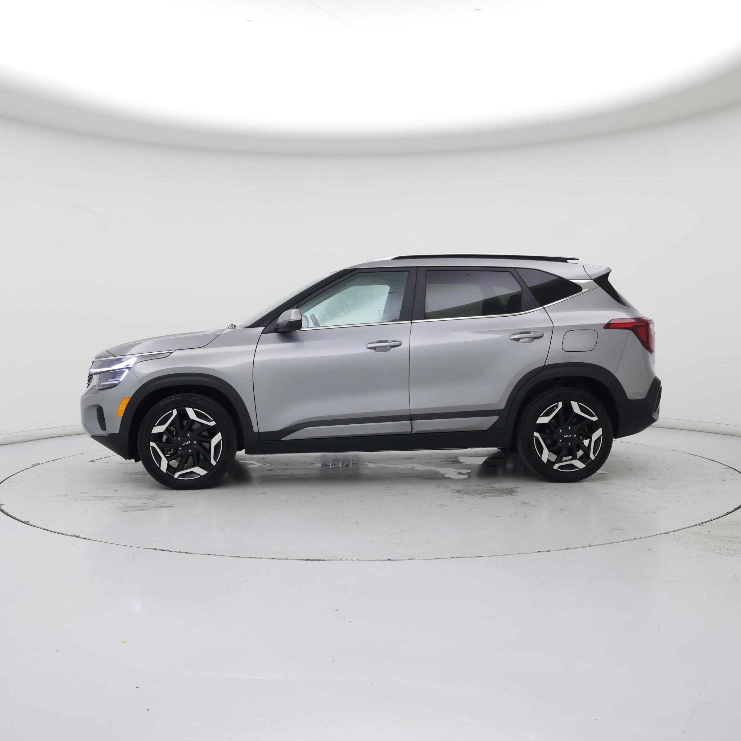 Thumbnail: 2024 Kia Seltos - 3