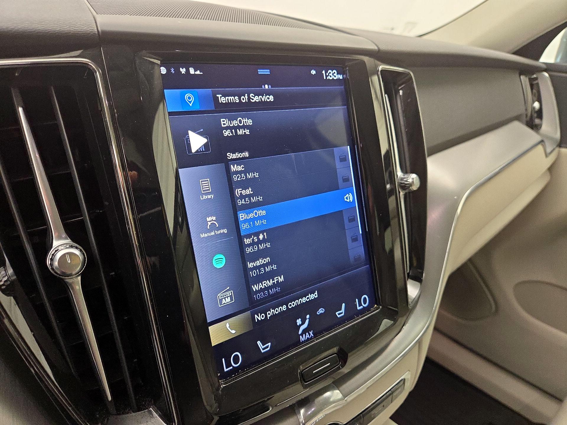 Thumbnail: 2019 Volvo XC60 - 16
