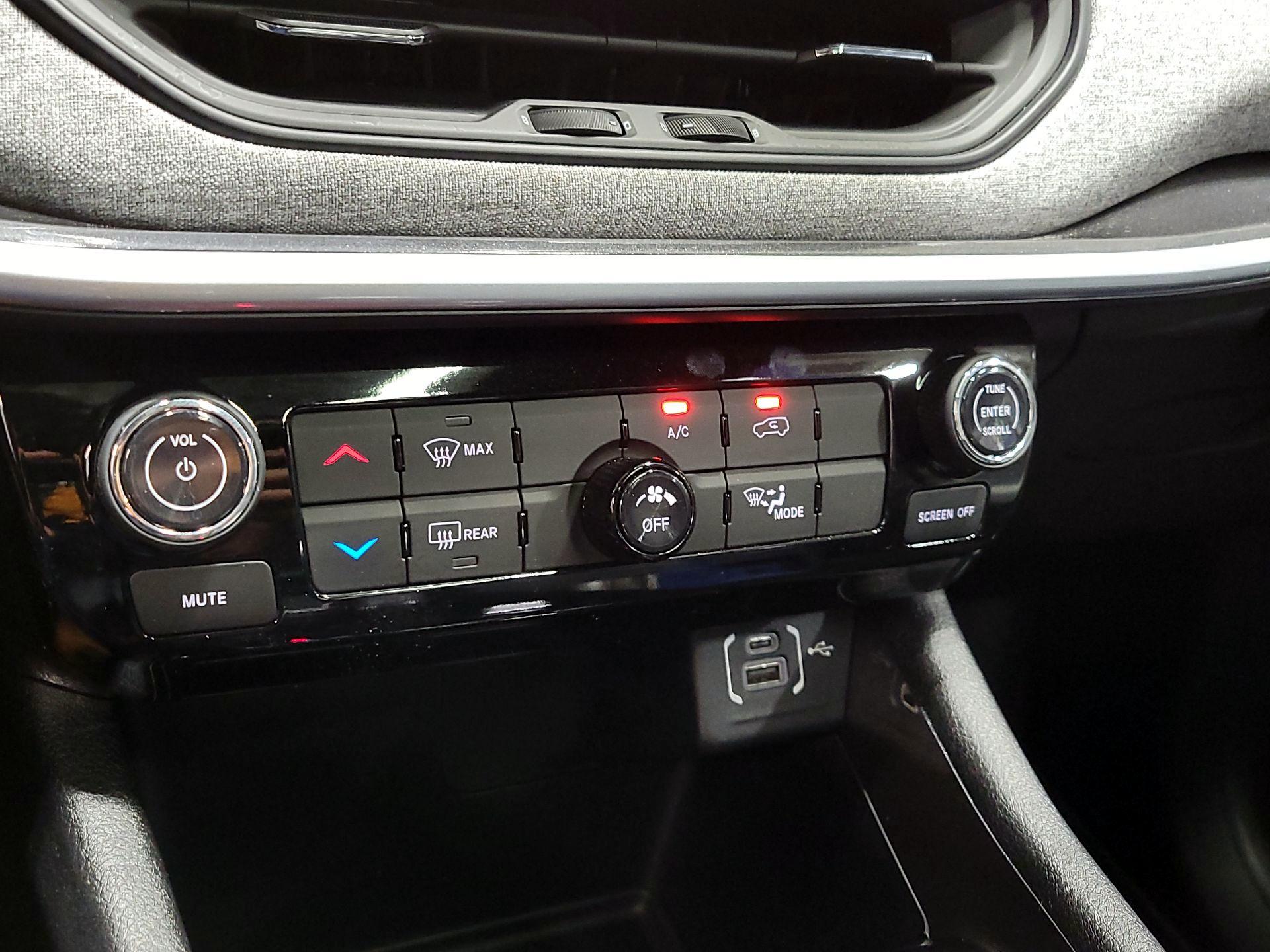 Thumbnail: 2024 Jeep Compass - 16