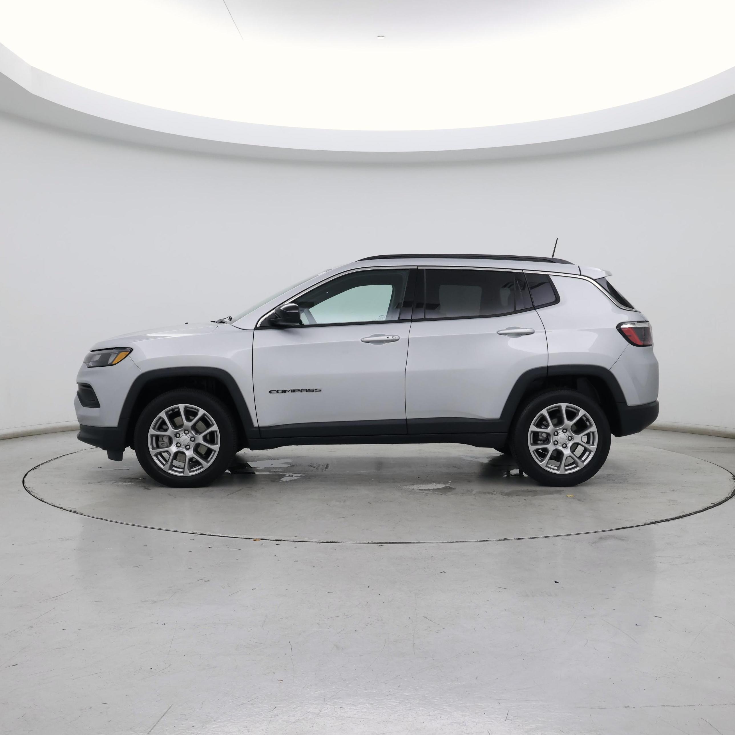 Thumbnail: 2024 Jeep Compass - 3