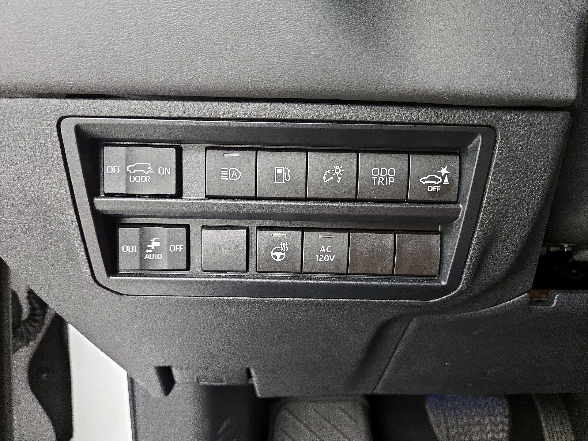 Thumbnail: 2024 Toyota Sequoia - 13