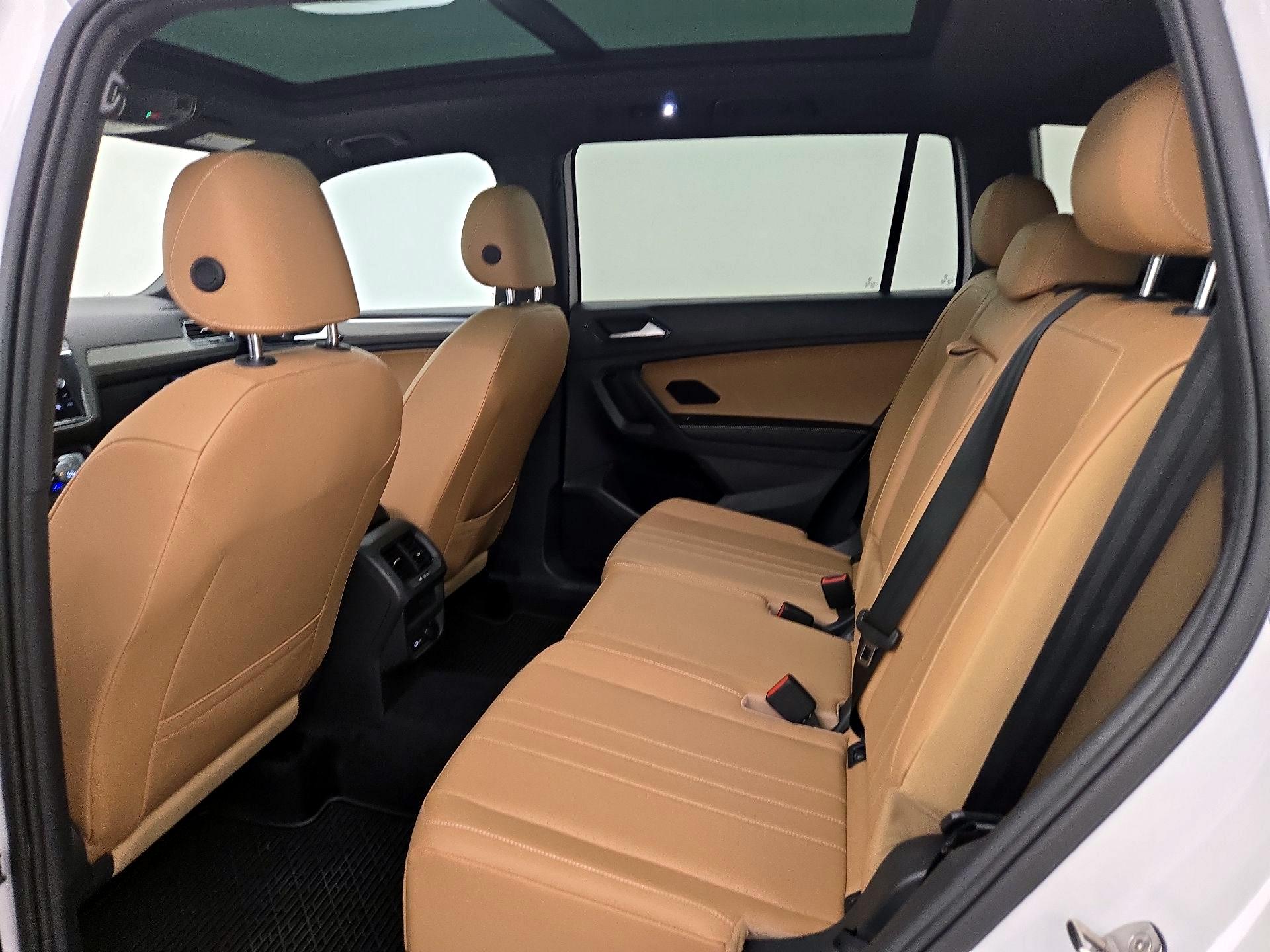 Thumbnail: 2022 Volkswagen Tiguan - 20