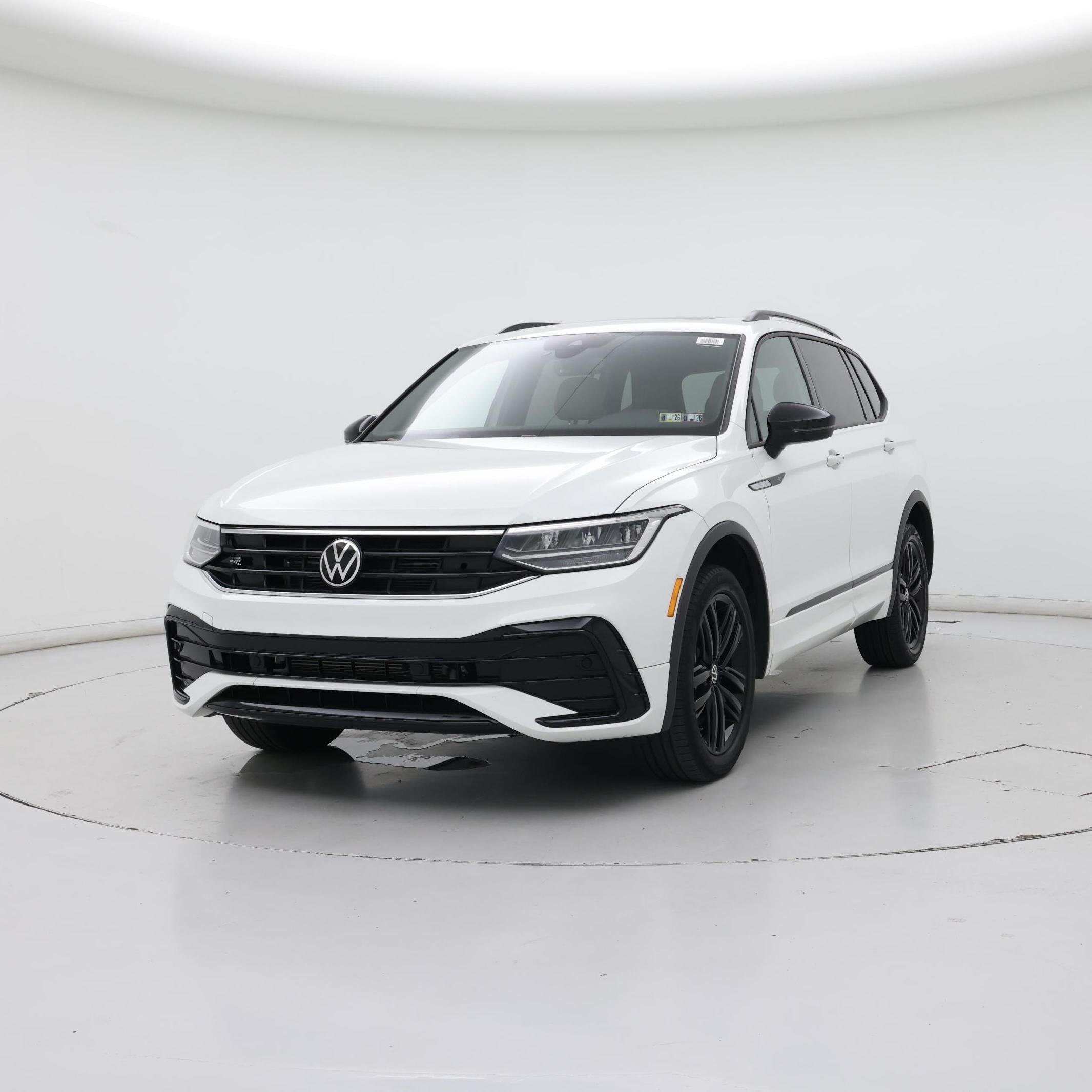 Thumbnail: 2022 Volkswagen Tiguan - 4