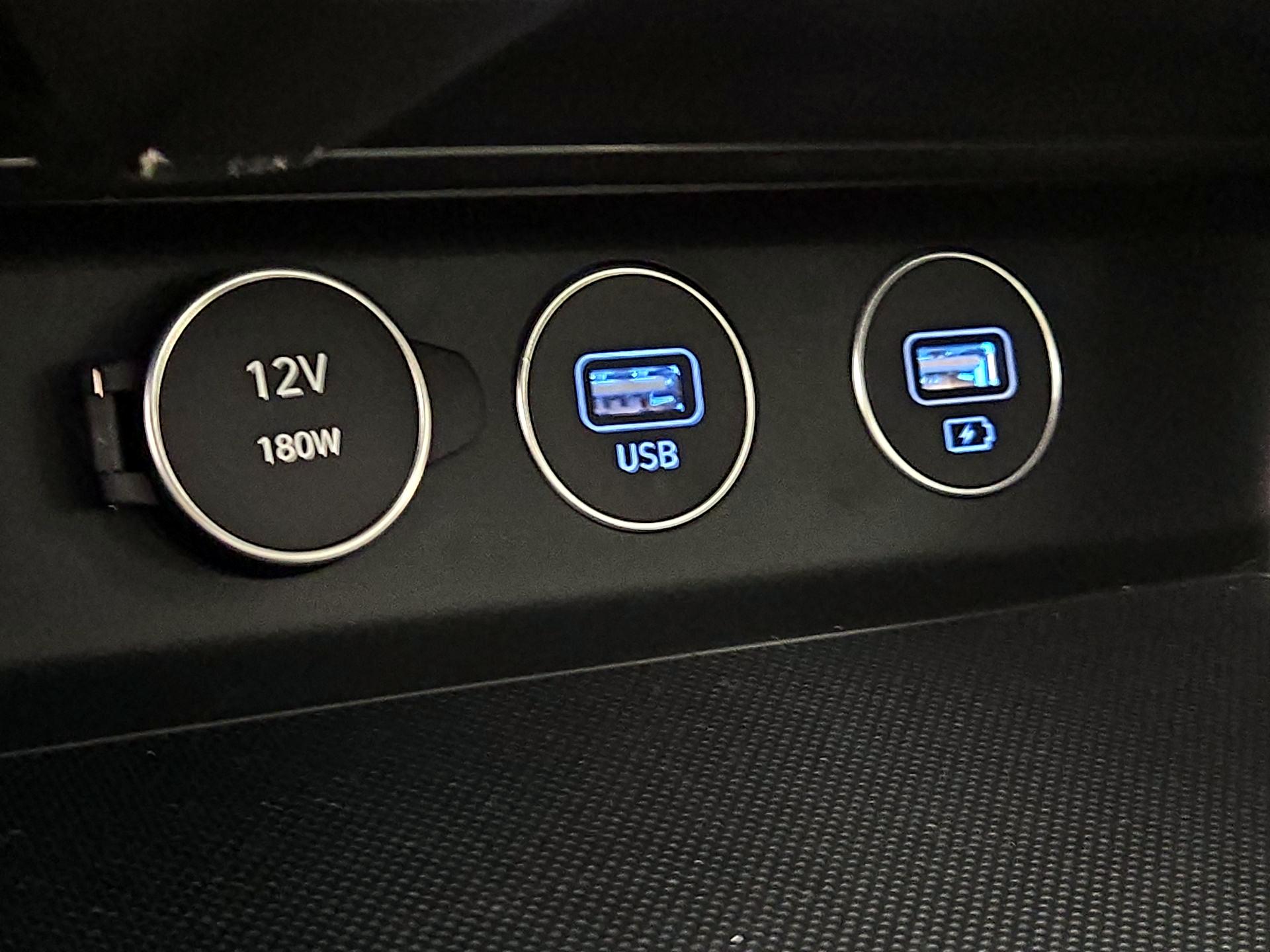 Thumbnail: 2022 Genesis G70 - 19