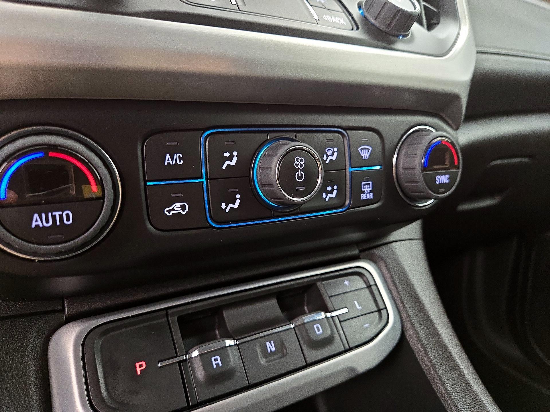 Thumbnail: 2022 GMC Acadia - 17