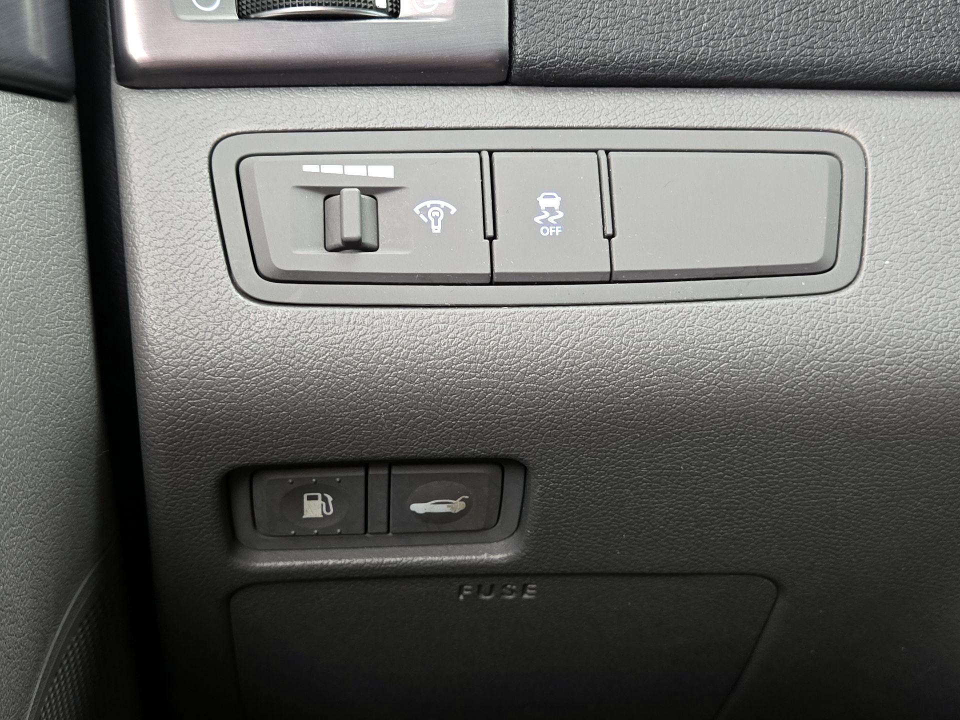 Thumbnail: 2015 Hyundai Sonata - 13