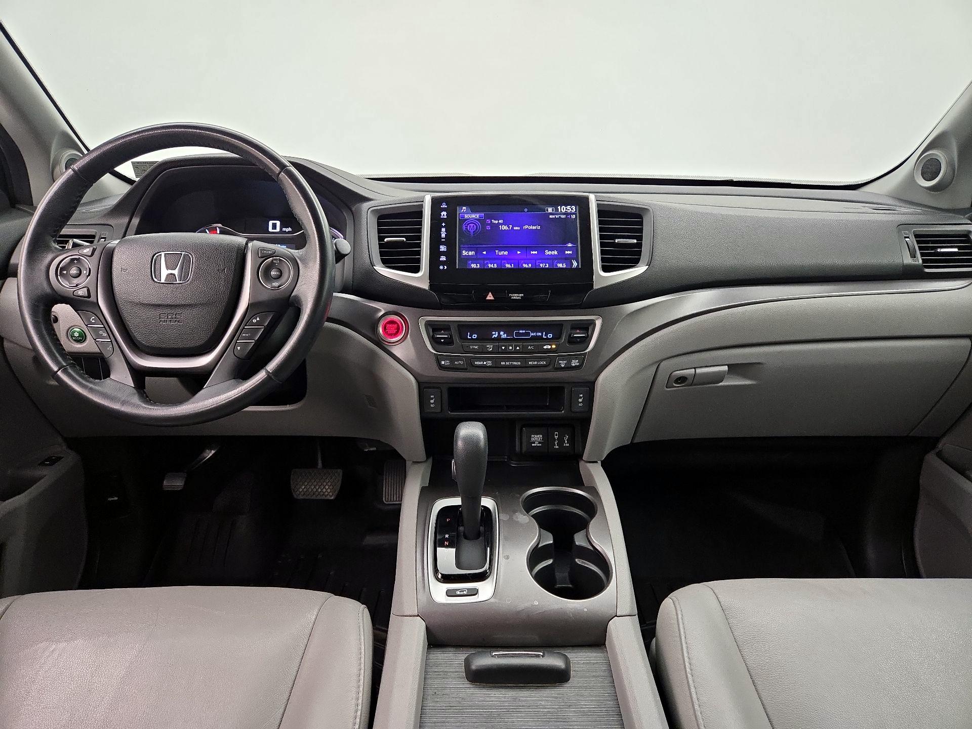 Thumbnail: 2017 Honda Pilot - 9