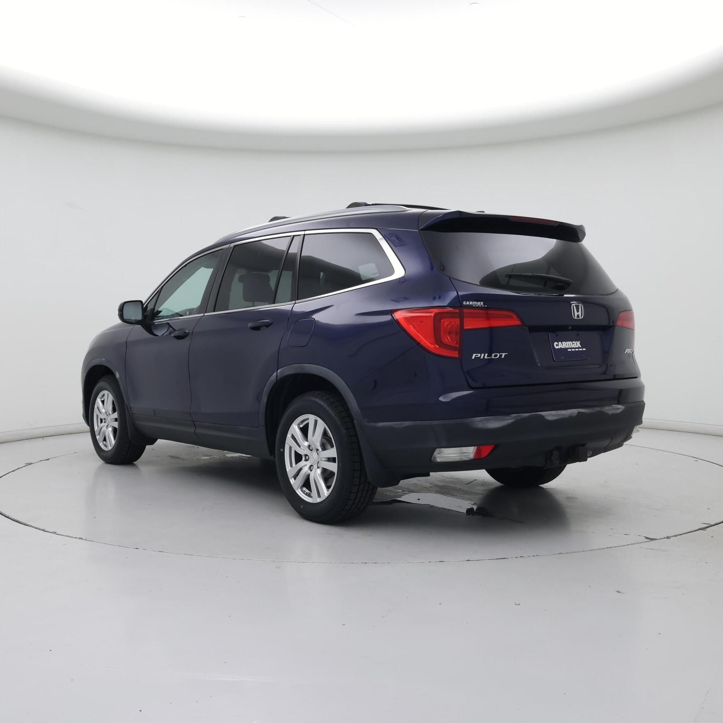 Thumbnail: 2017 Honda Pilot - 2