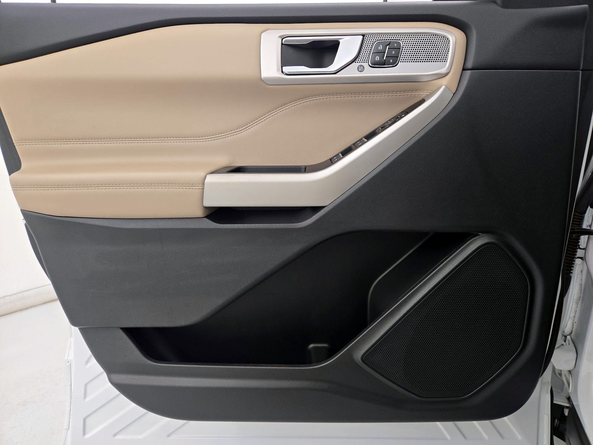 Thumbnail: 2021 Ford Explorer - 12