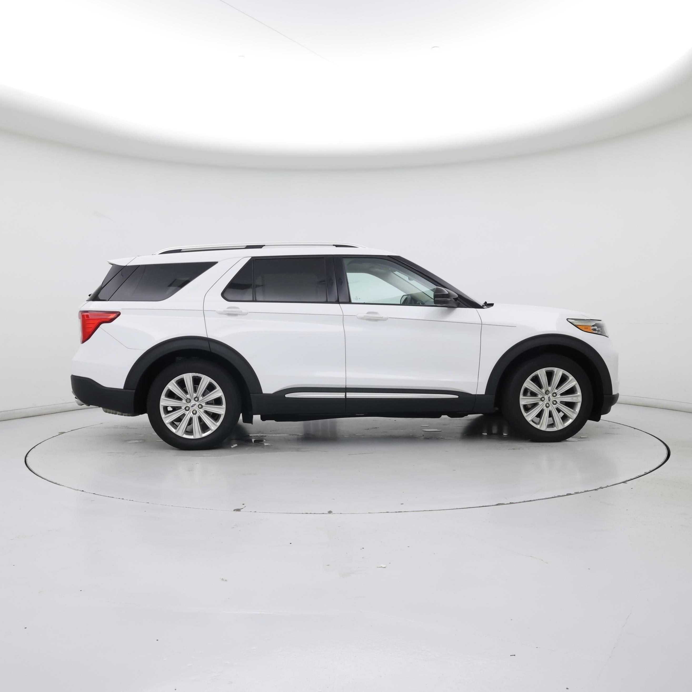 Thumbnail: 2021 Ford Explorer - 7