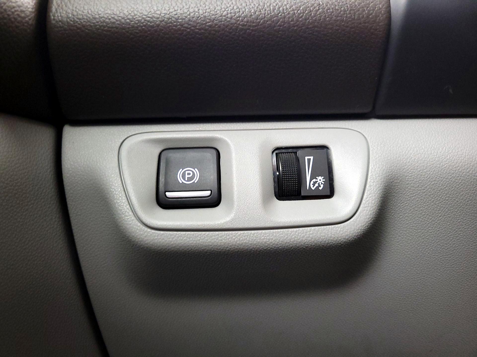 Thumbnail: 2020 GMC Acadia - 13